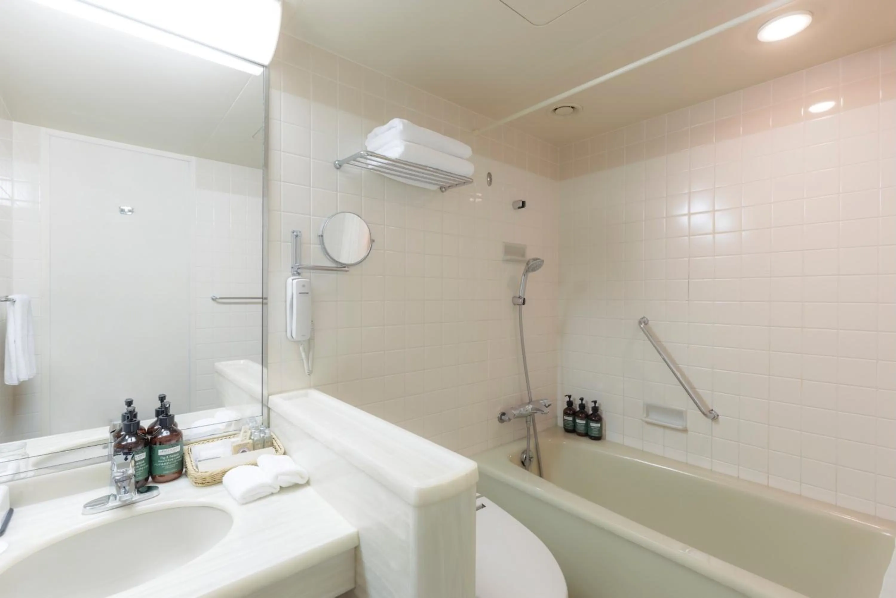 Bathroom in ANA Crowne Plaza Kanazawa by IHG