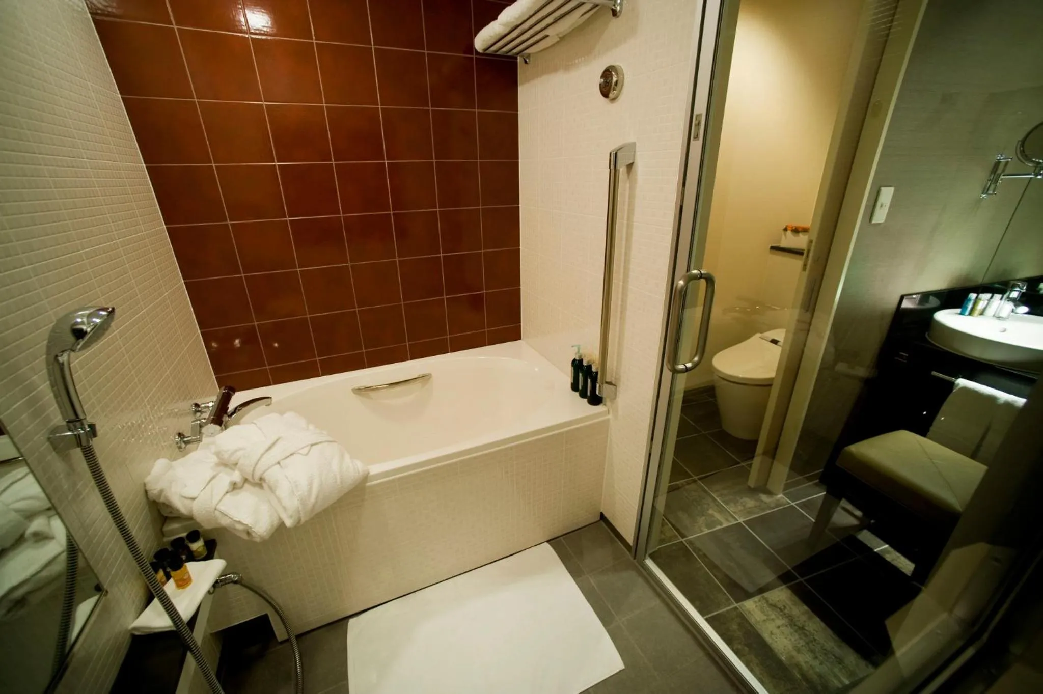 Bathroom in ANA Crowne Plaza Kanazawa by IHG