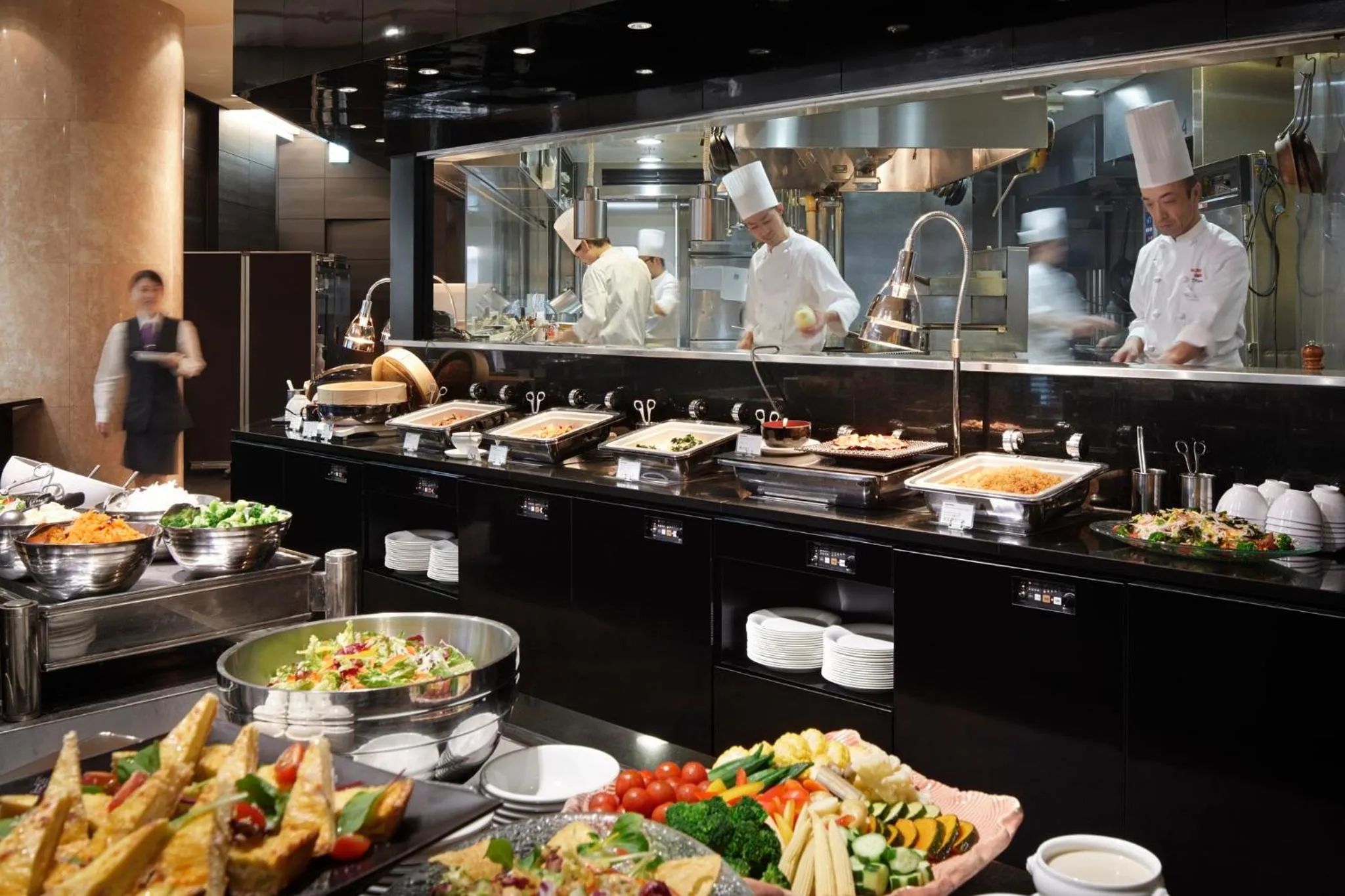 Restaurant/places to eat in ANA Crowne Plaza Kanazawa by IHG