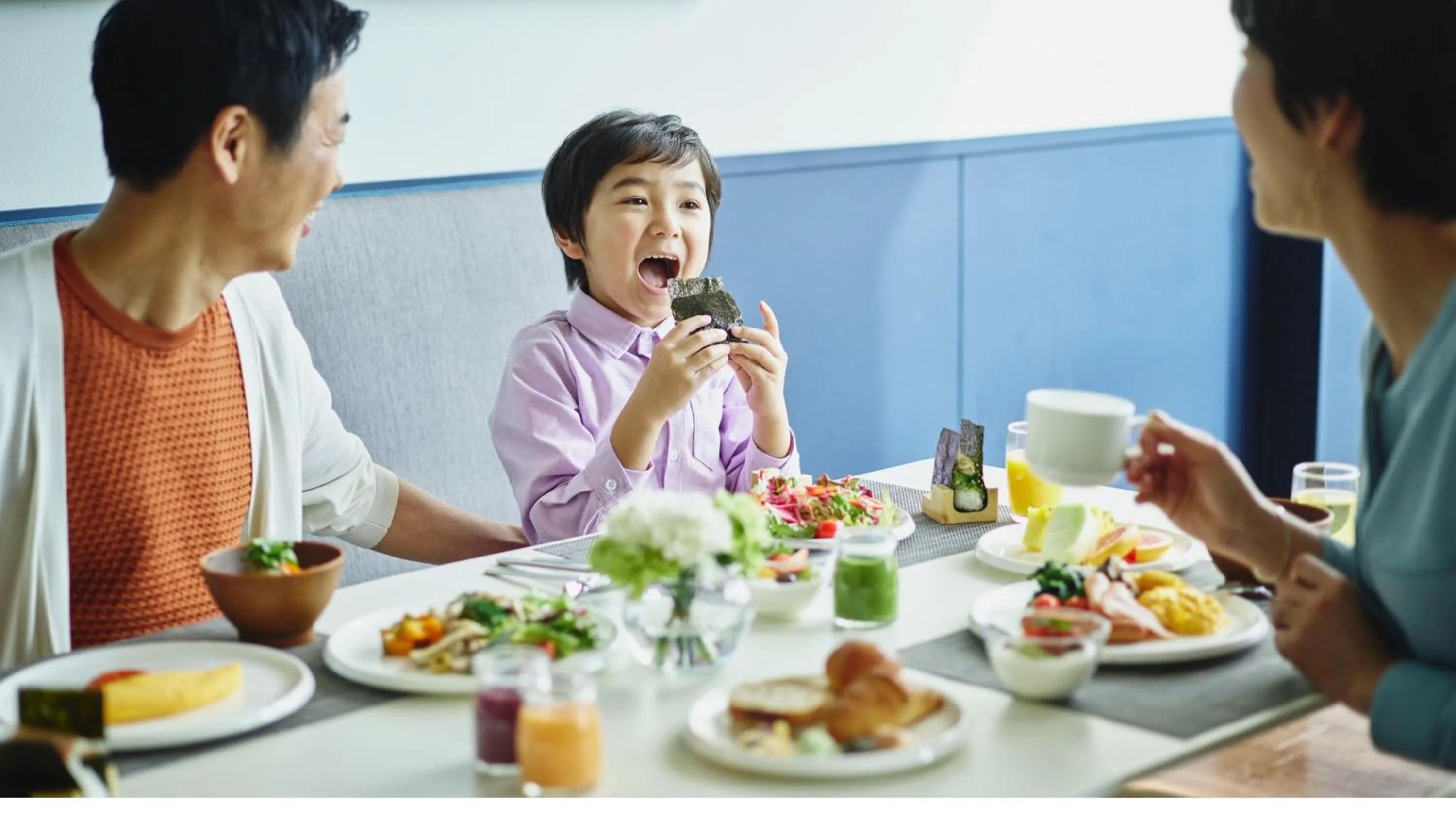 Restaurant/places to eat in ANA Crowne Plaza Kanazawa by IHG