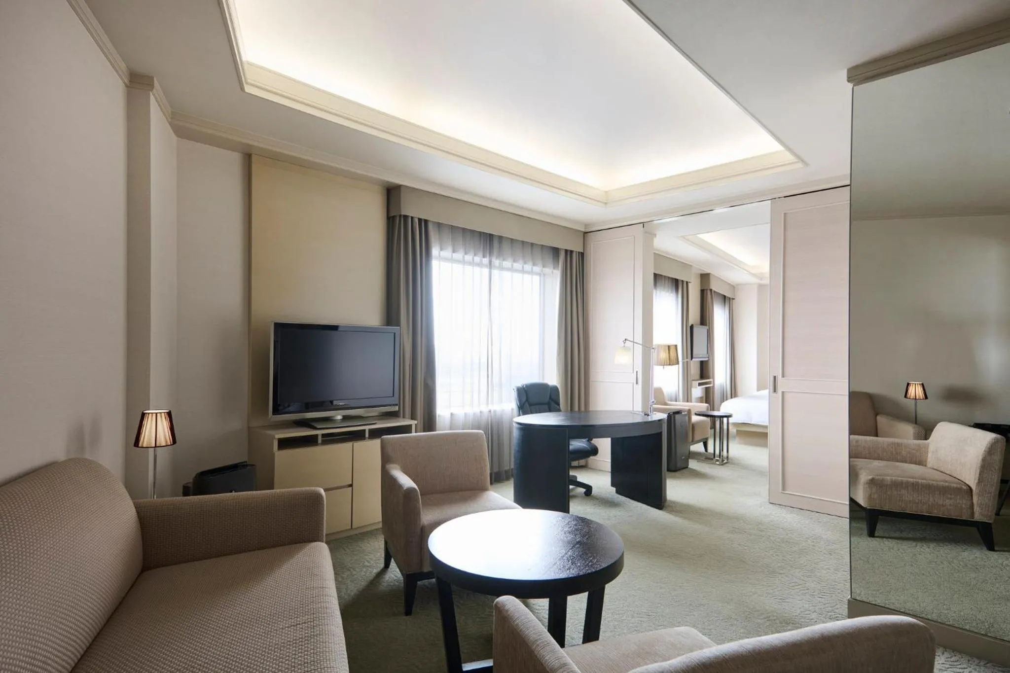 Photo of the whole room in ANA Crowne Plaza Kanazawa by IHG