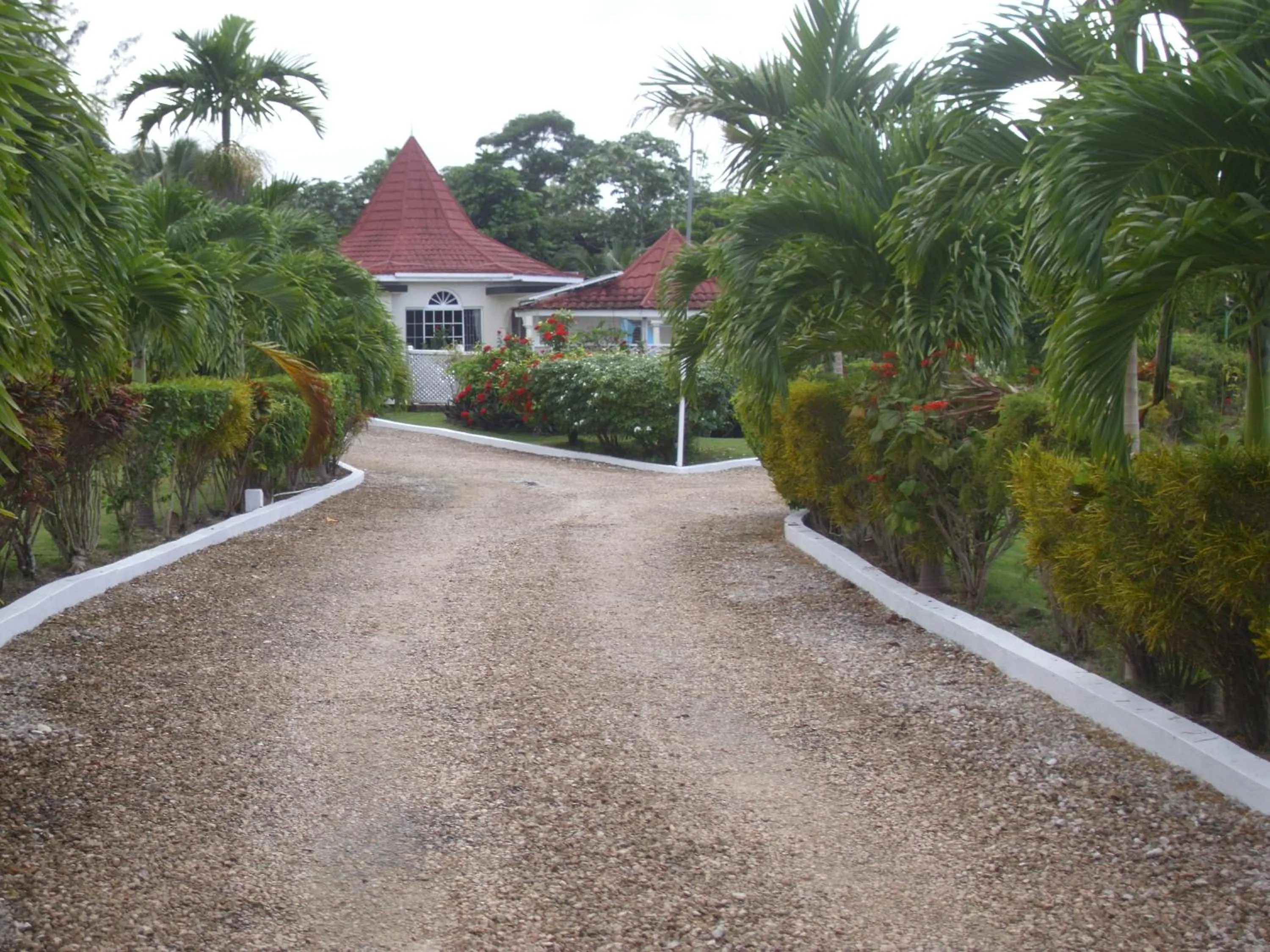 Facade/entrance in Whistling Villa Runaway Bay