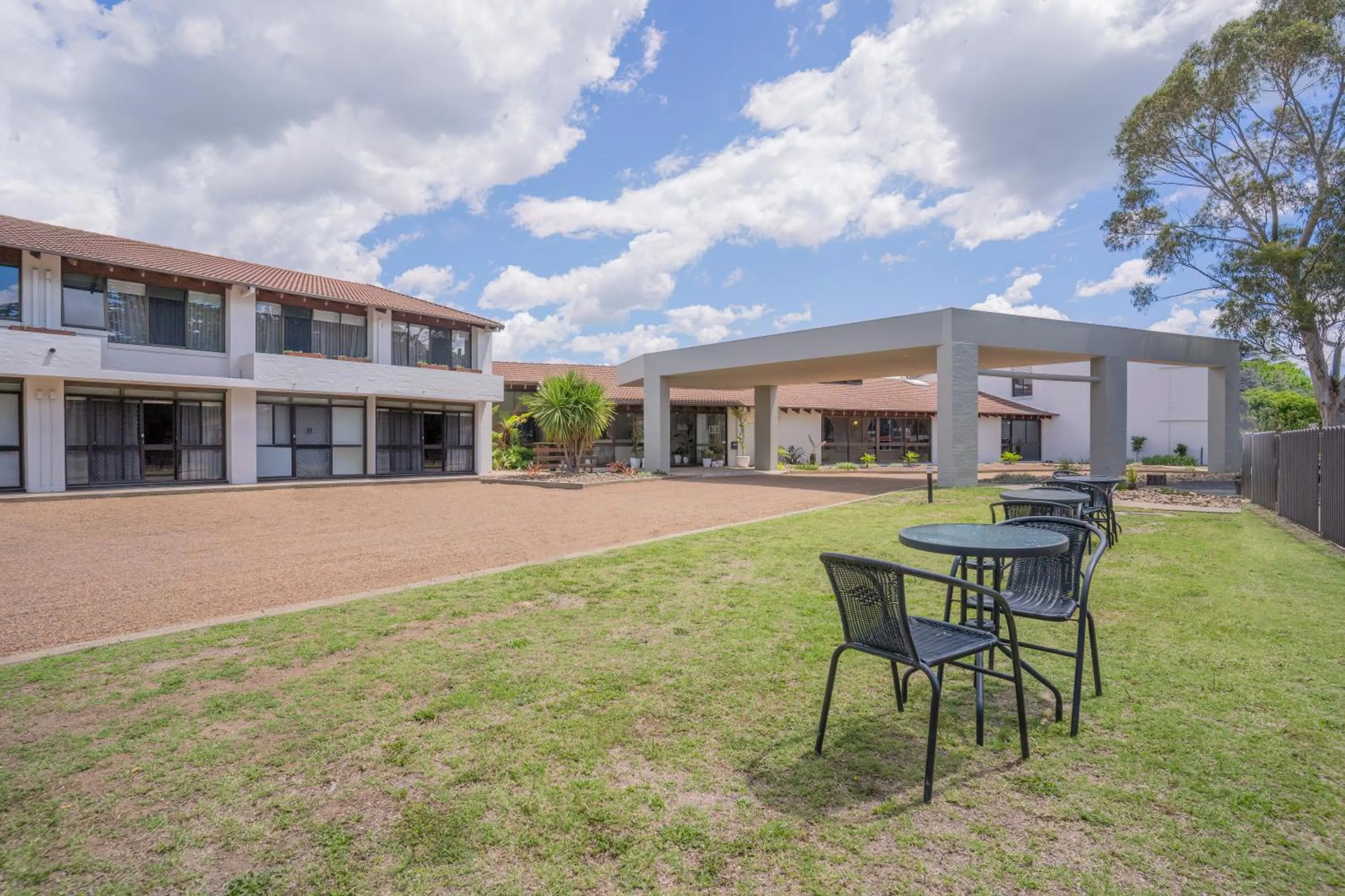 Property building in All Seasons Motel Armidale