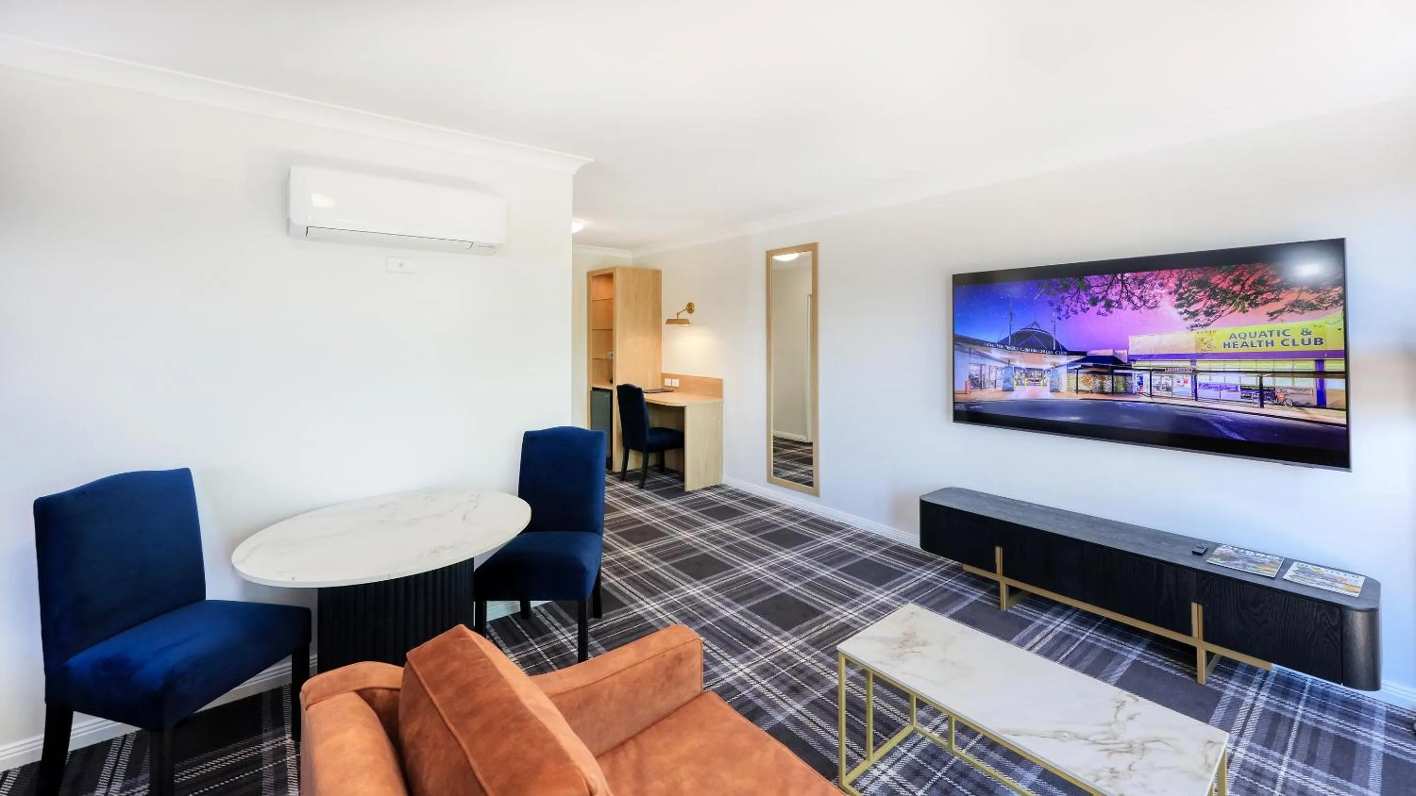 Living room in Dubbo RSL Club Motel