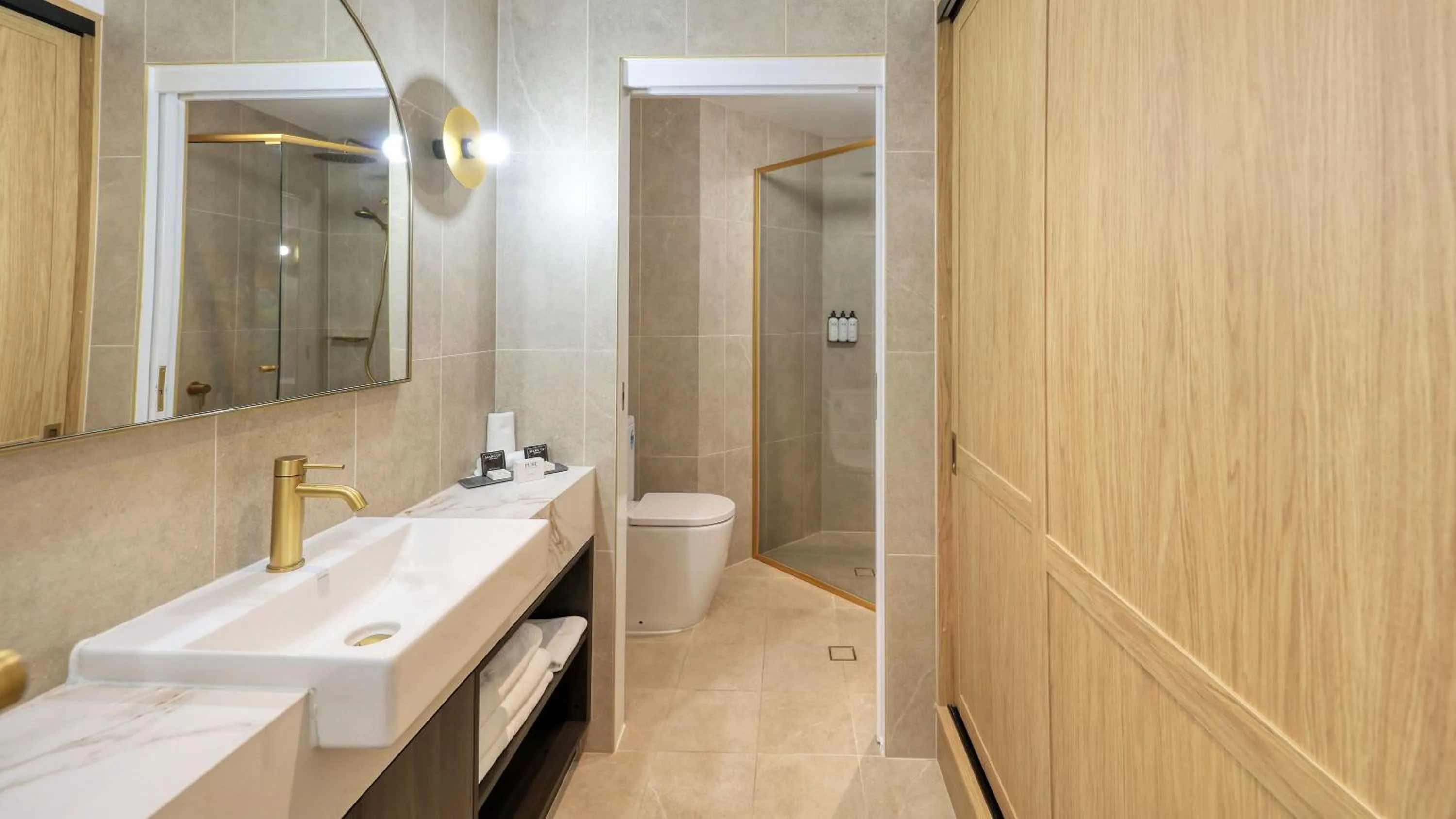 Bathroom in Dubbo RSL Club Motel