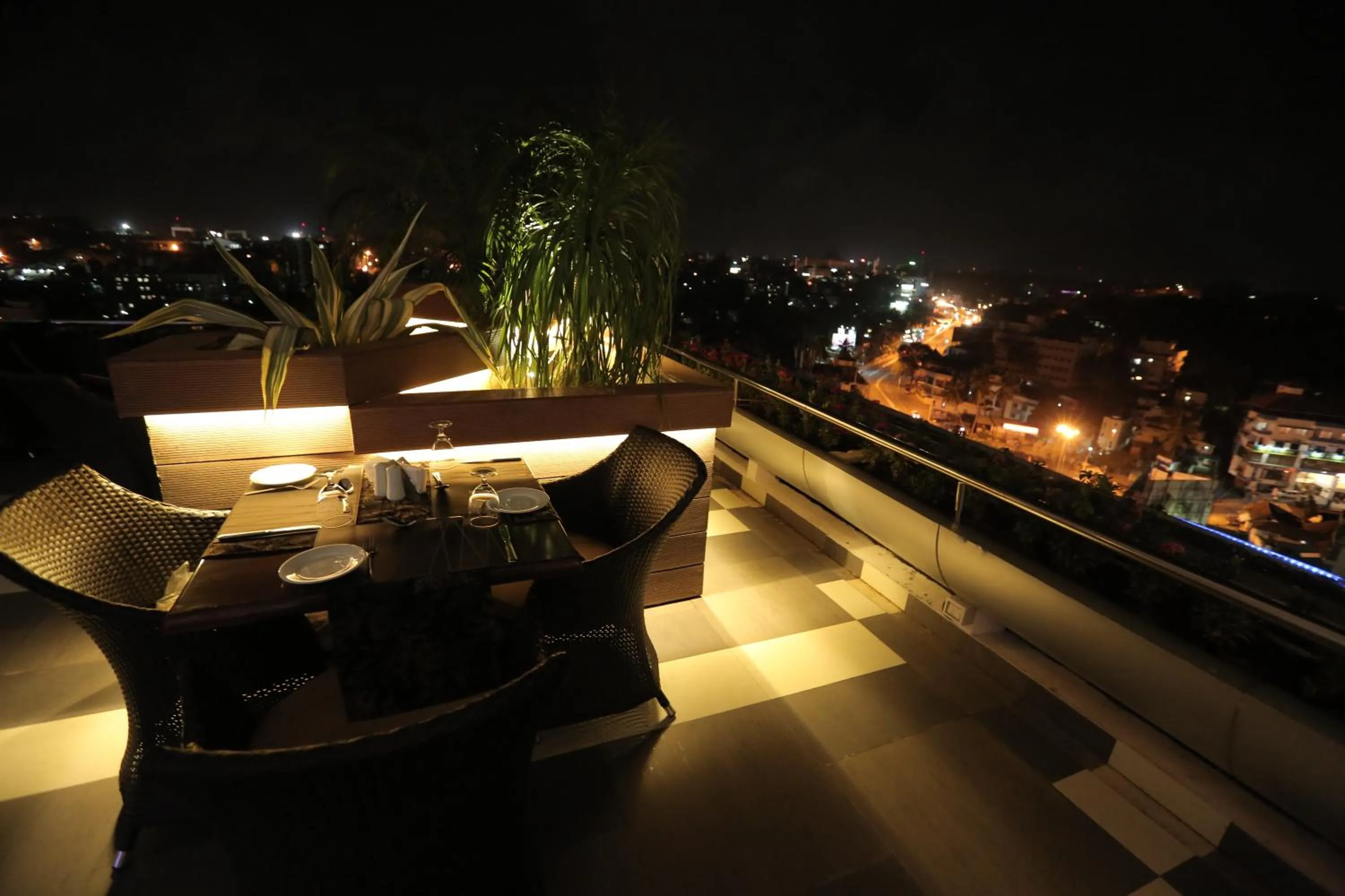 Restaurant/places to eat in SP Grand Days