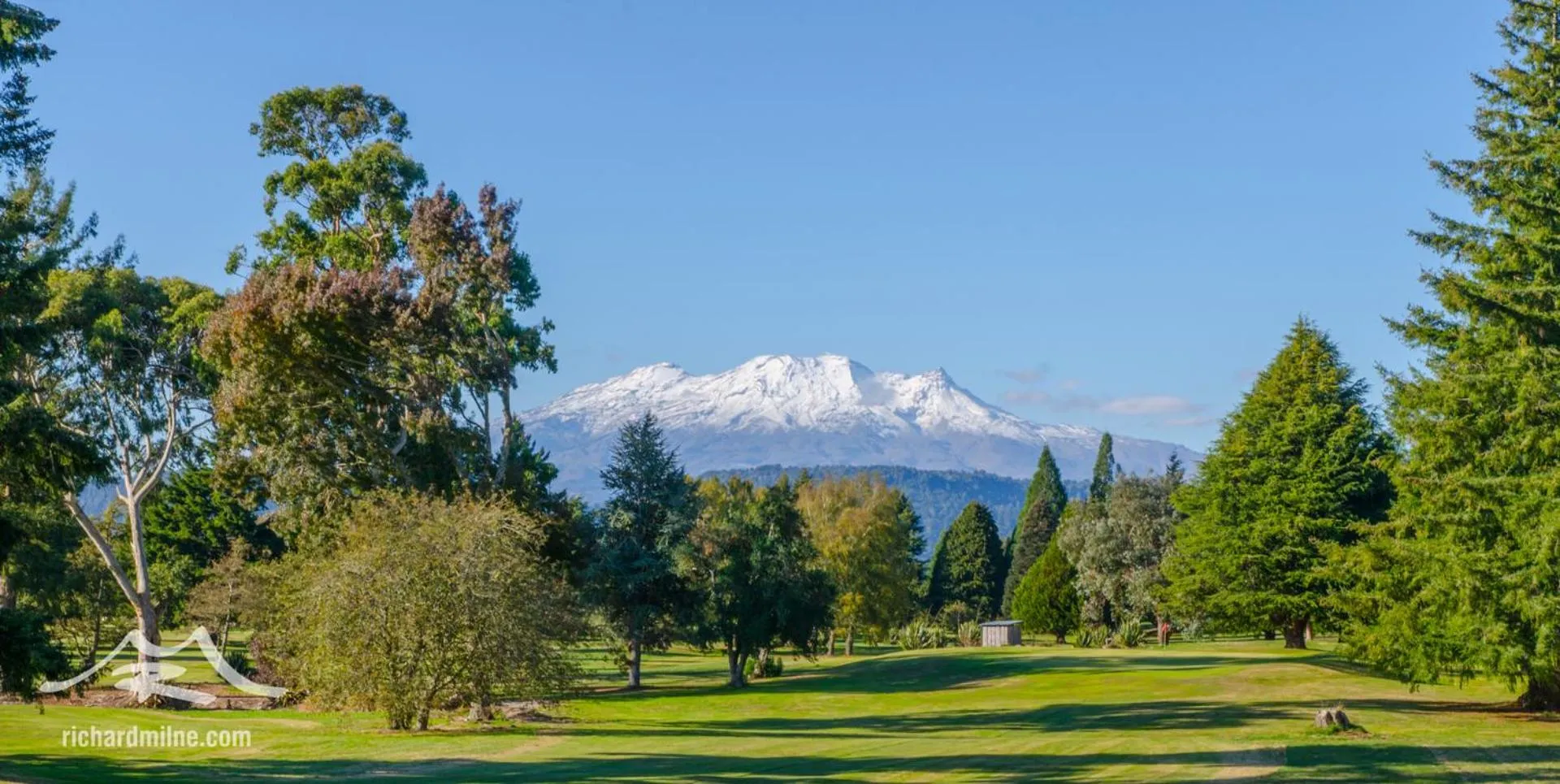 Golfcourse in Ruapehu Mountain Motel & Lodge