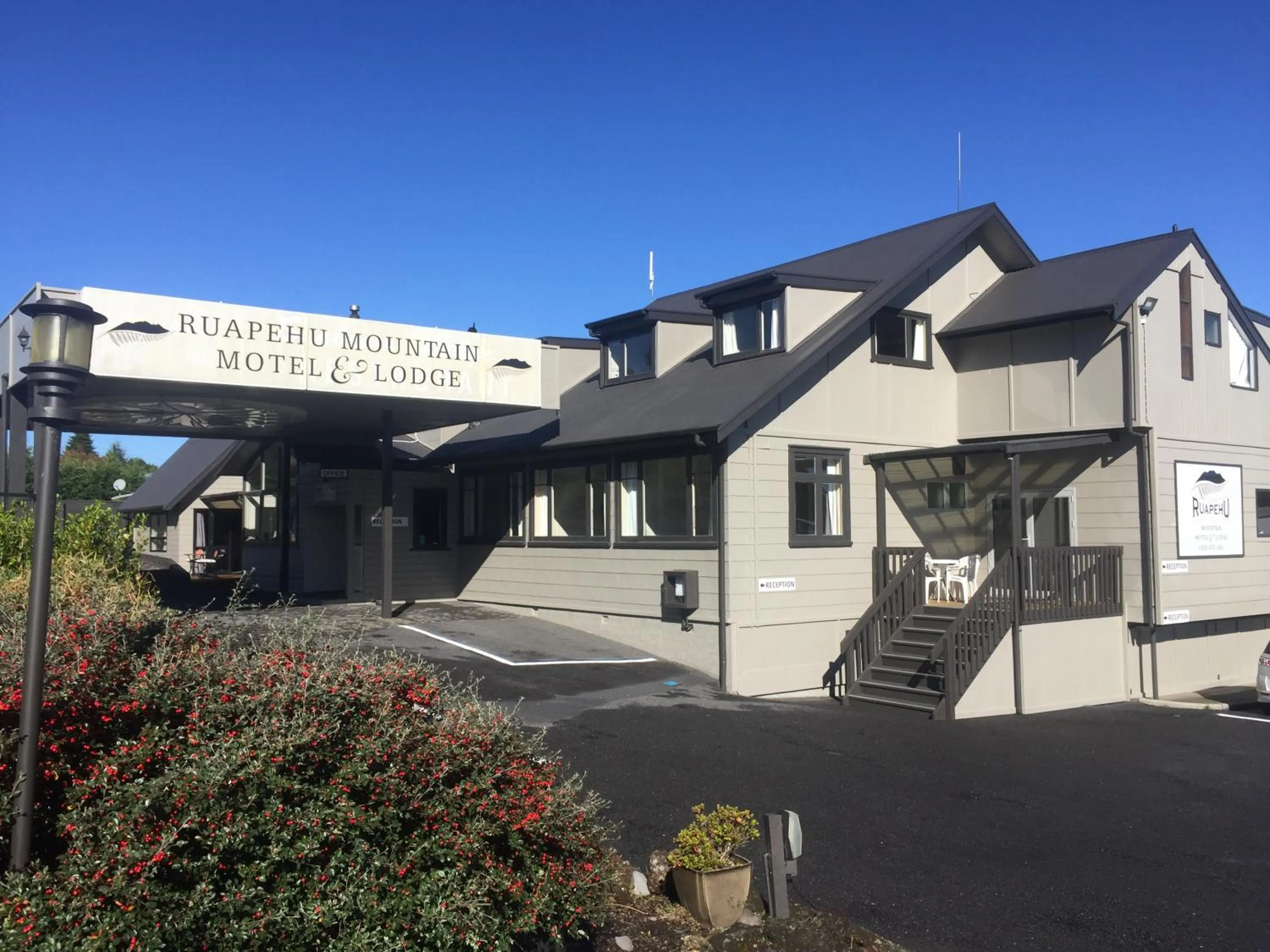 Property building in Ruapehu Mountain Motel & Lodge