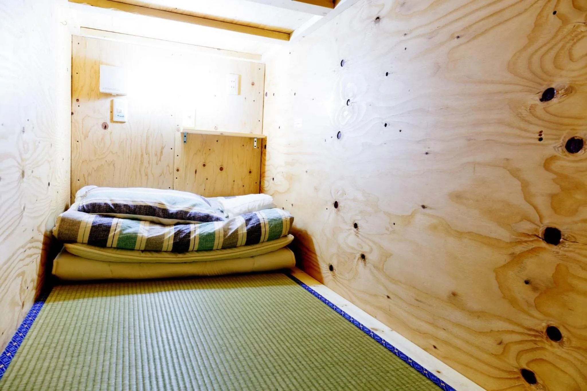 bunk bed in Naoshima Backpackers Guesthouse