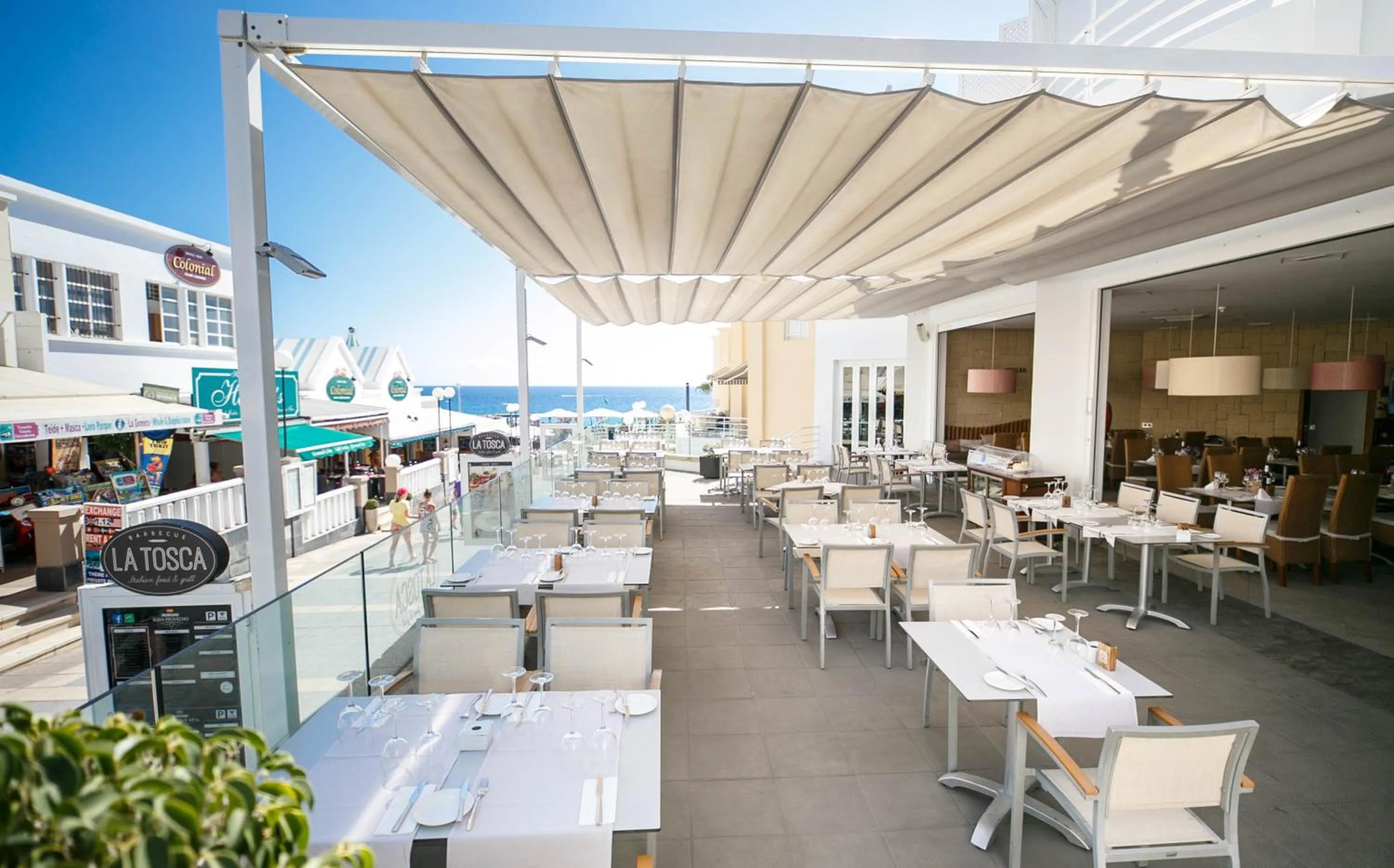 People in Los Olivos Beach Resort