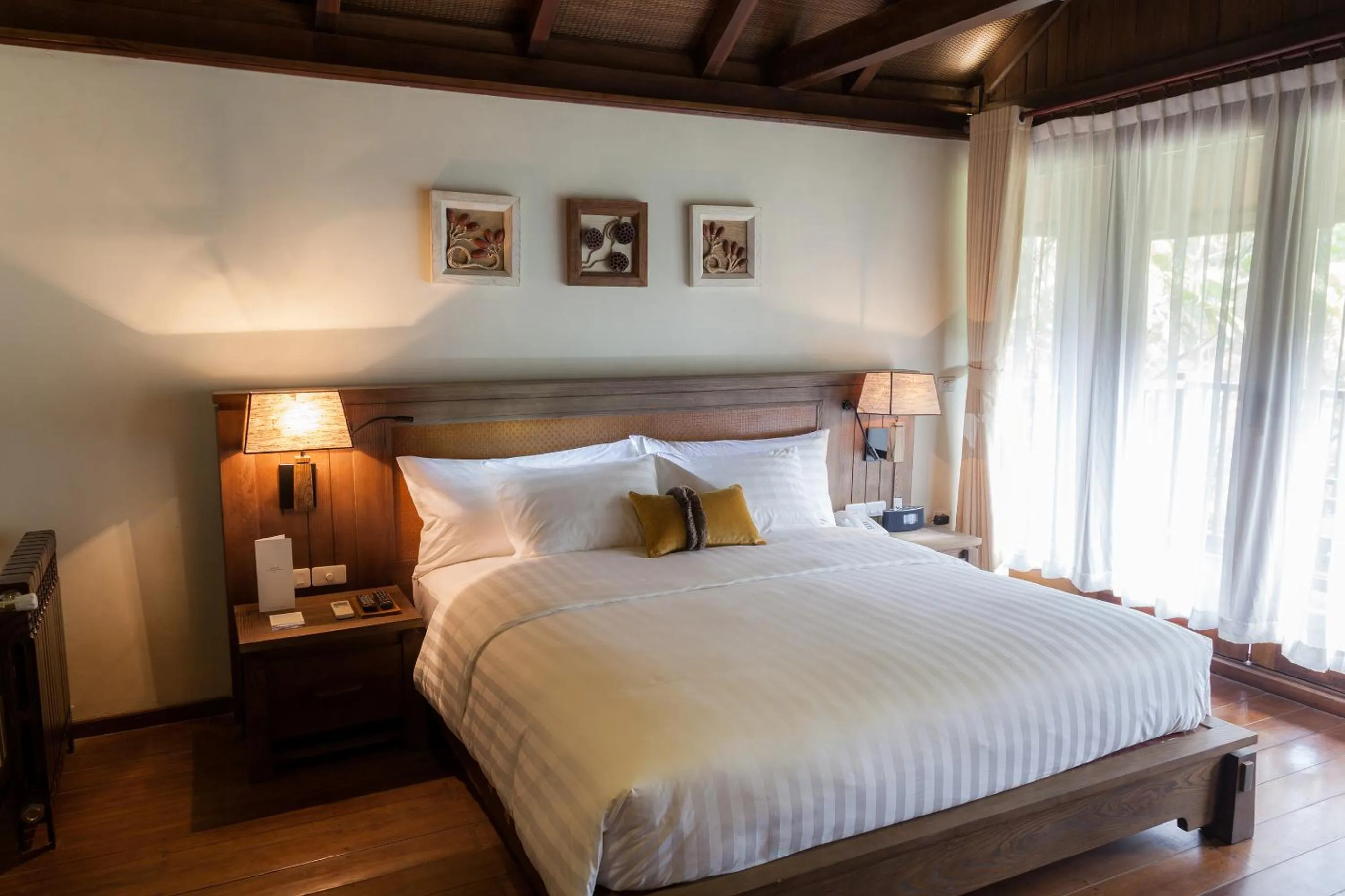 Bedroom, Bed in Melia Ba Vi Mountain Retreat