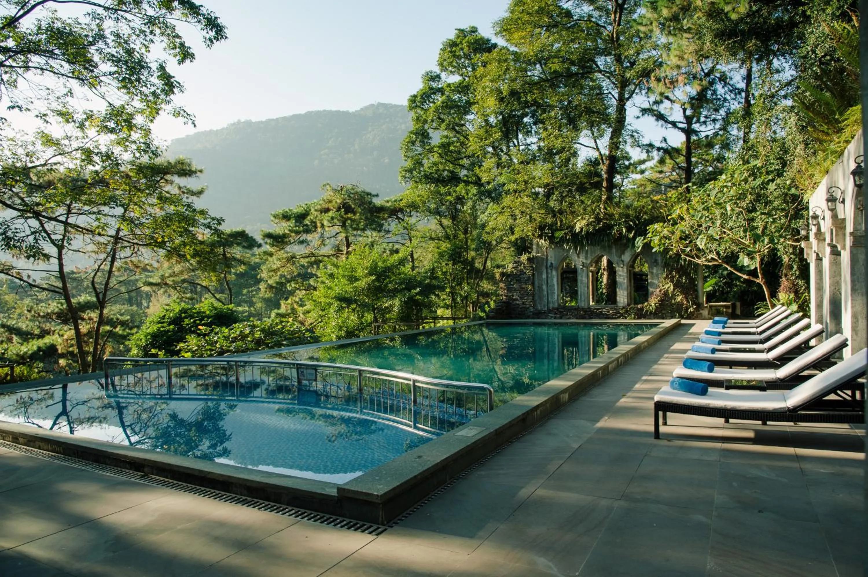 Swimming pool in Melia Ba Vi Mountain Retreat