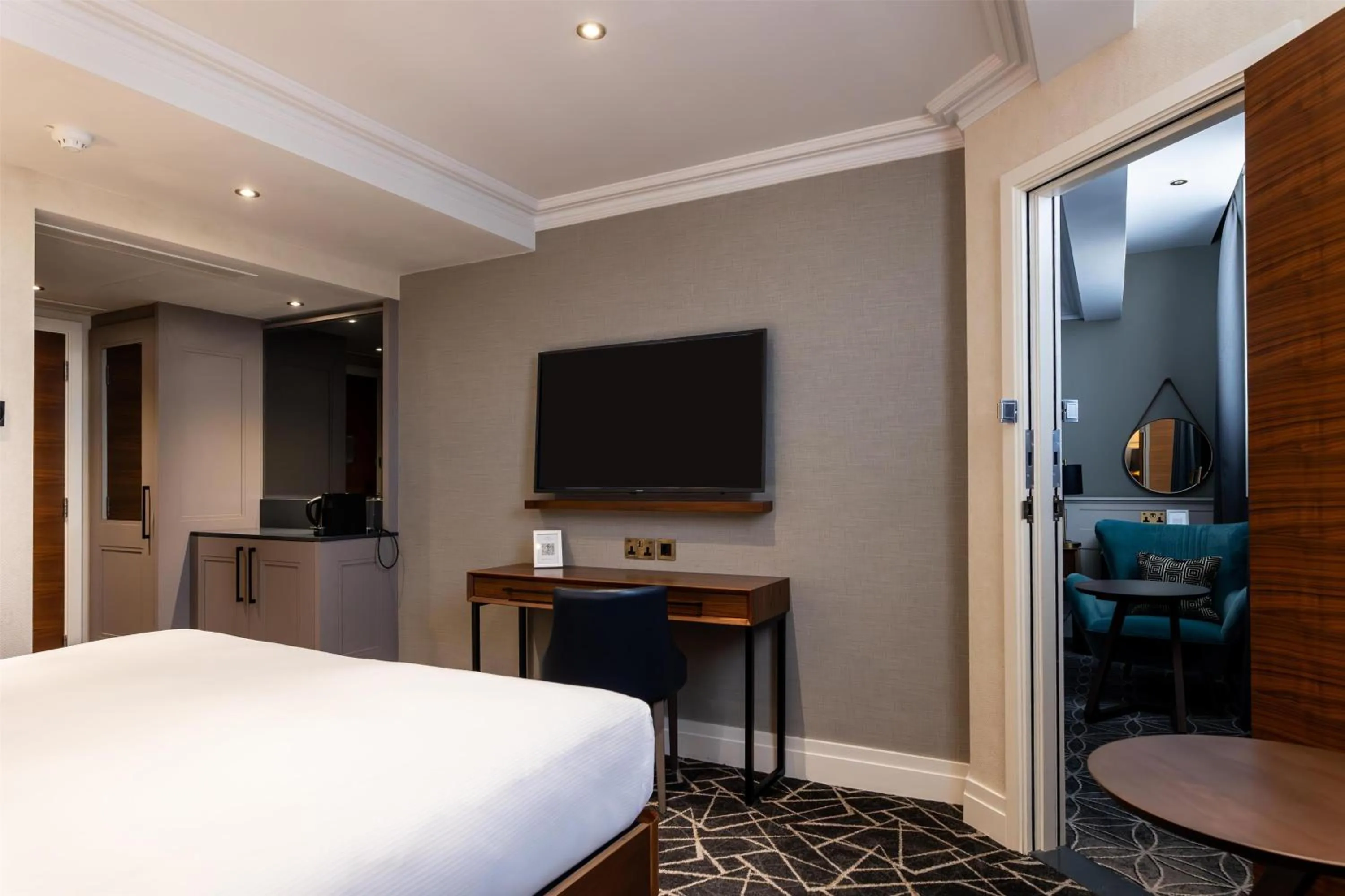 Bed in 100 Queen's Gate Hotel London Kensington, Curio Collection by Hilton