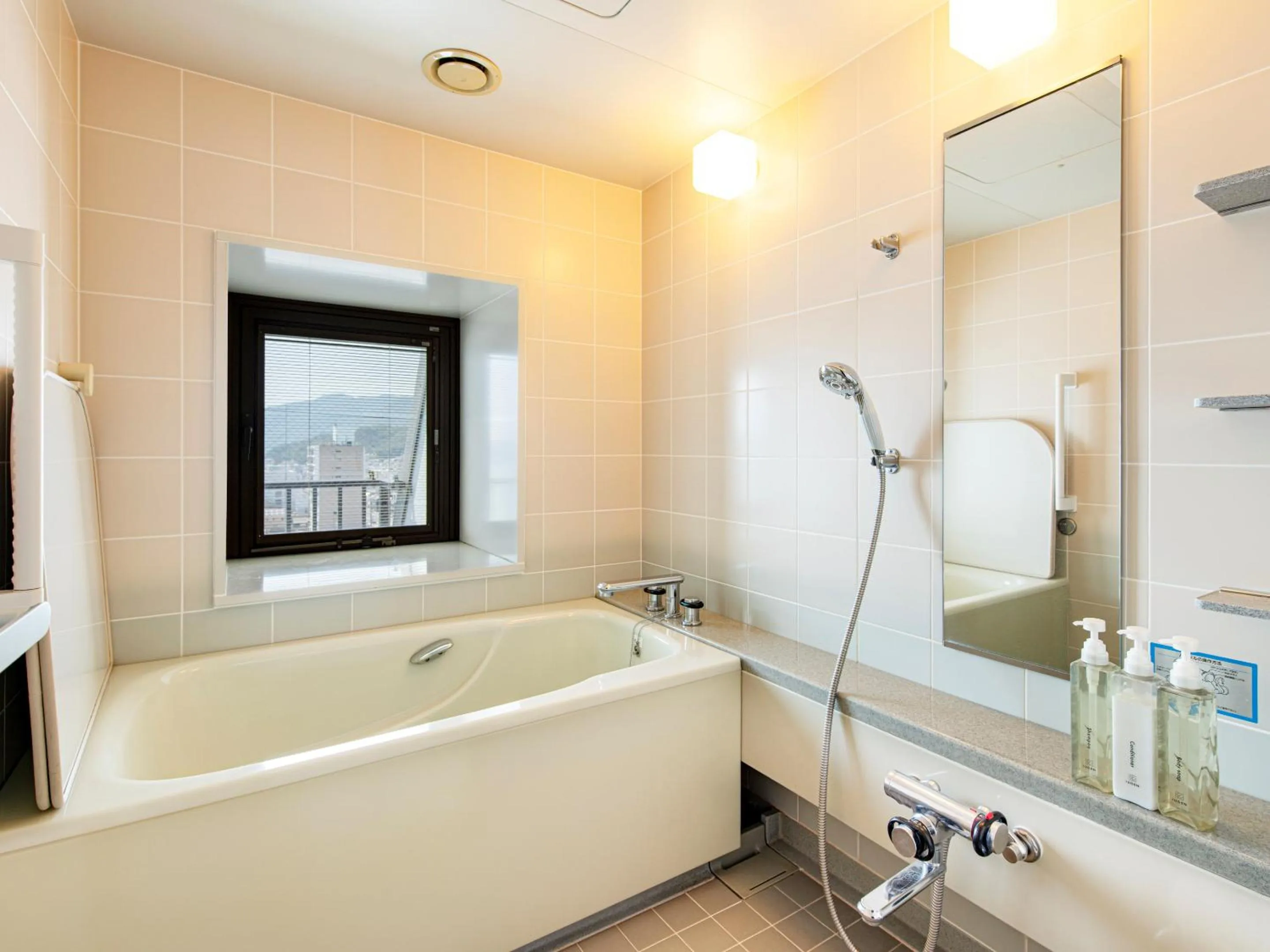 Bathroom in Onomichi Kokusai Hotel