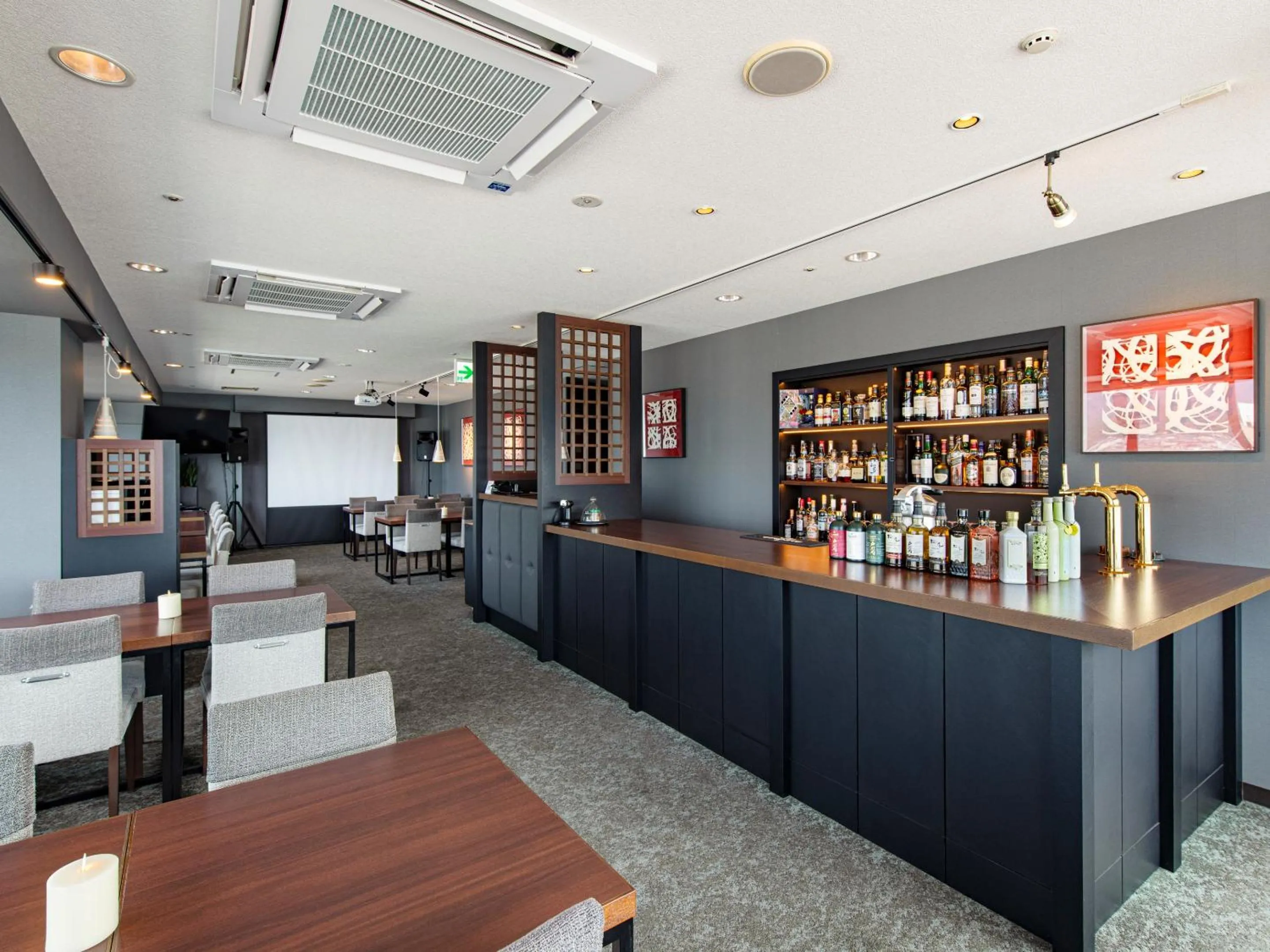 Lounge or bar in Onomichi Kokusai Hotel