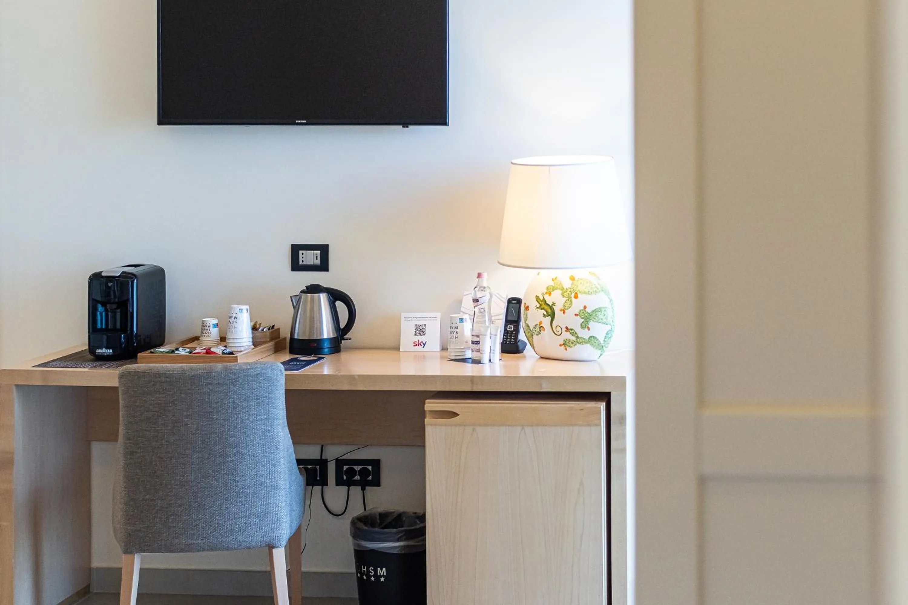 Coffee/tea facilities in Grand Hotel Santa Maria
