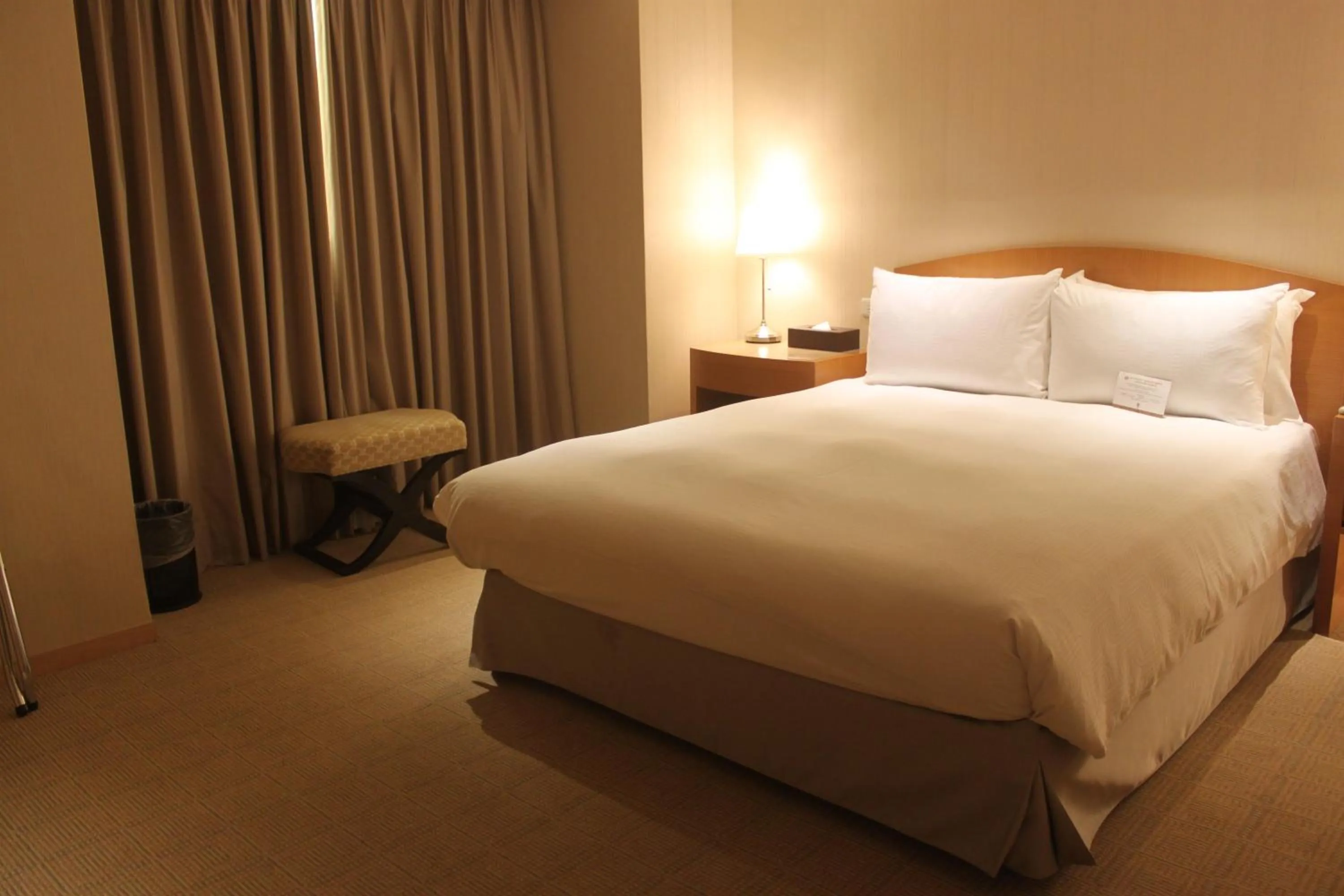 Photo of the whole room, Bed in Chiayi Maison de Chine Hotel