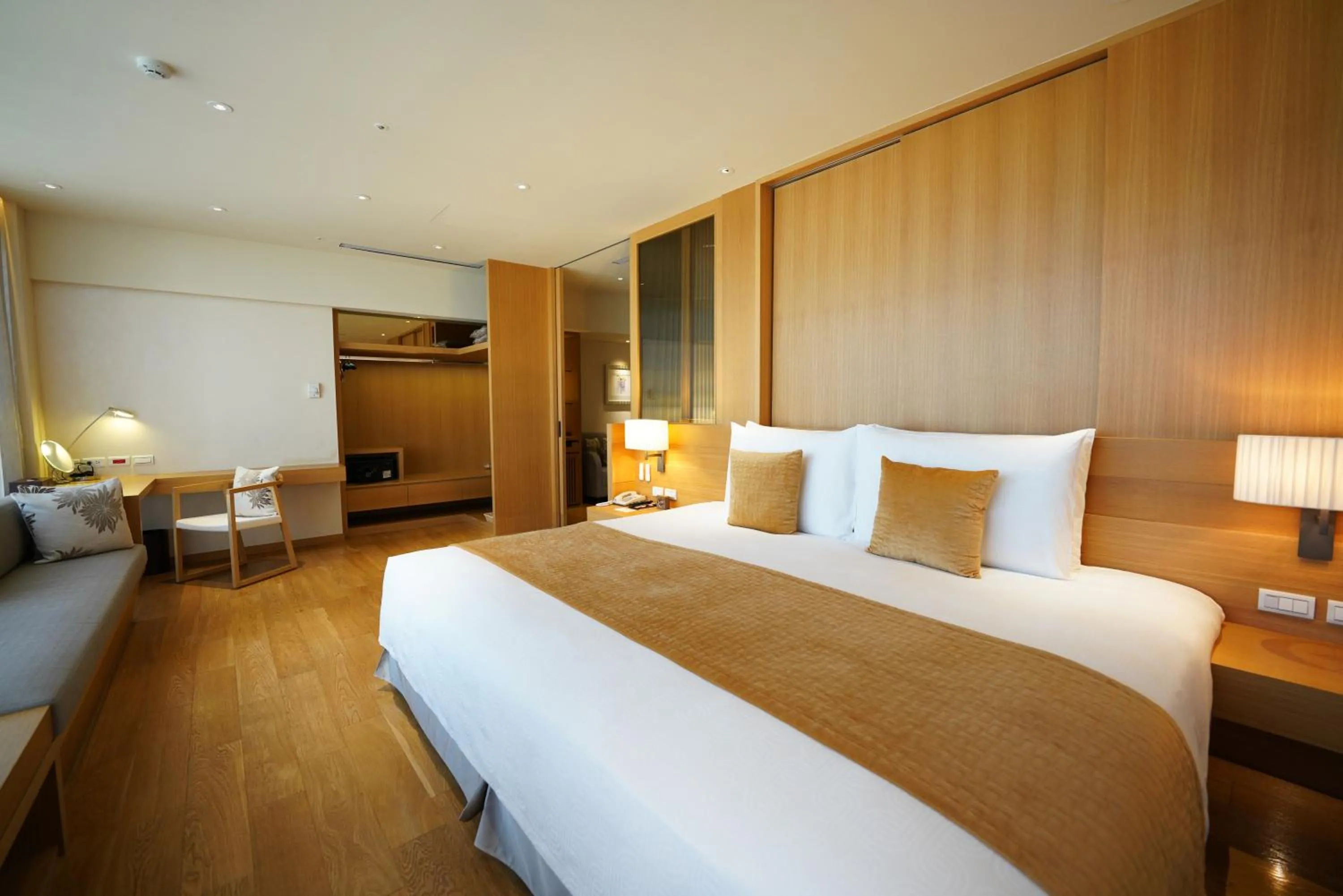 Photo of the whole room, Bed in Chiayi Maison de Chine Hotel