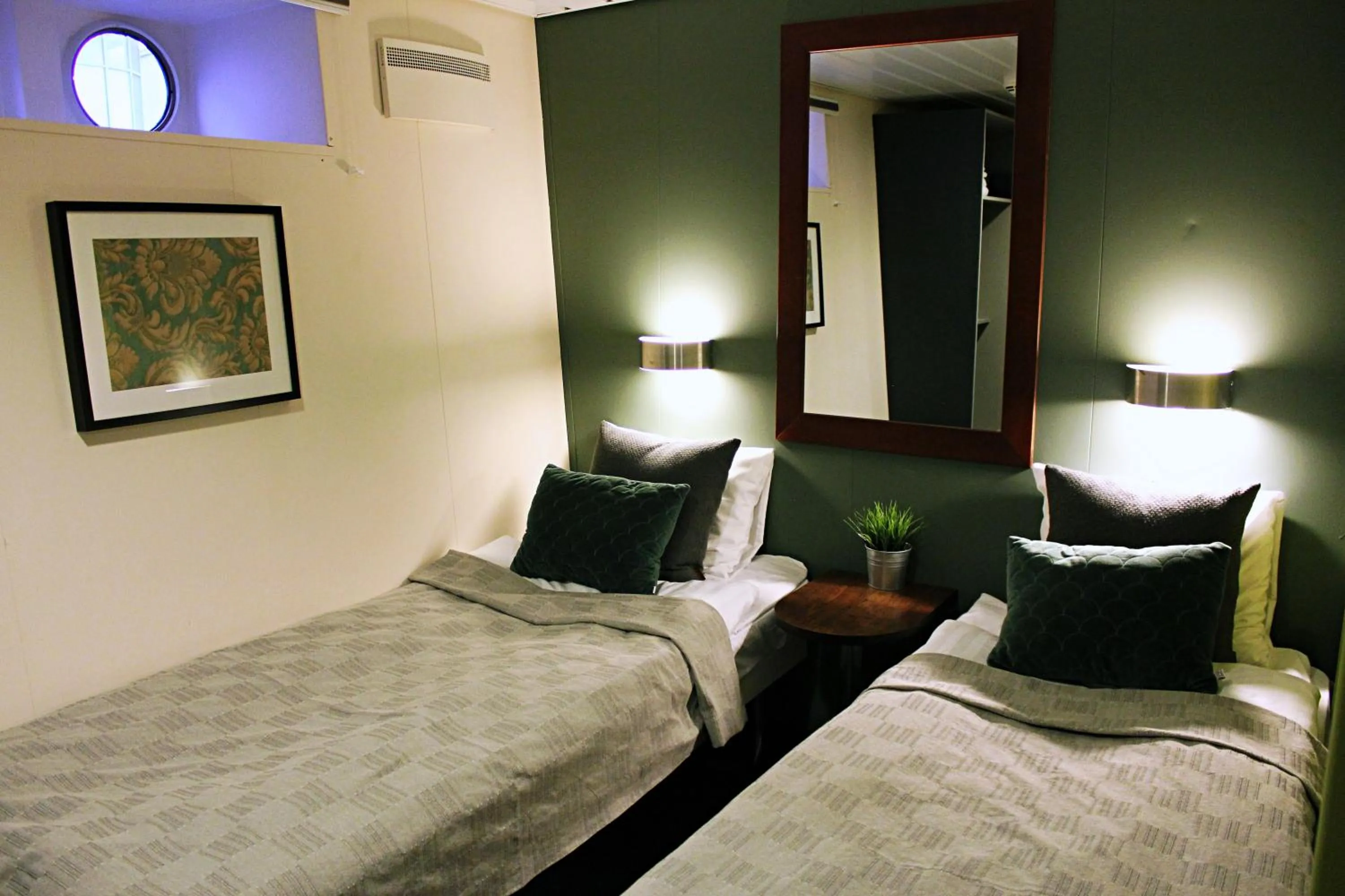 Bedroom, Bed in Hotellilaiva Wuoksi