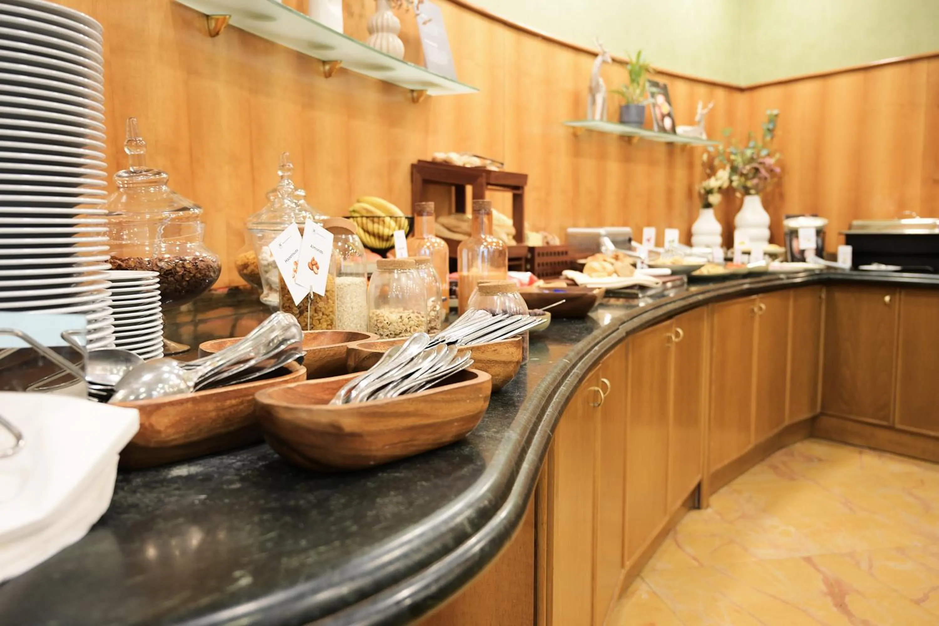 Coffee/tea facilities in Hotel Karpos