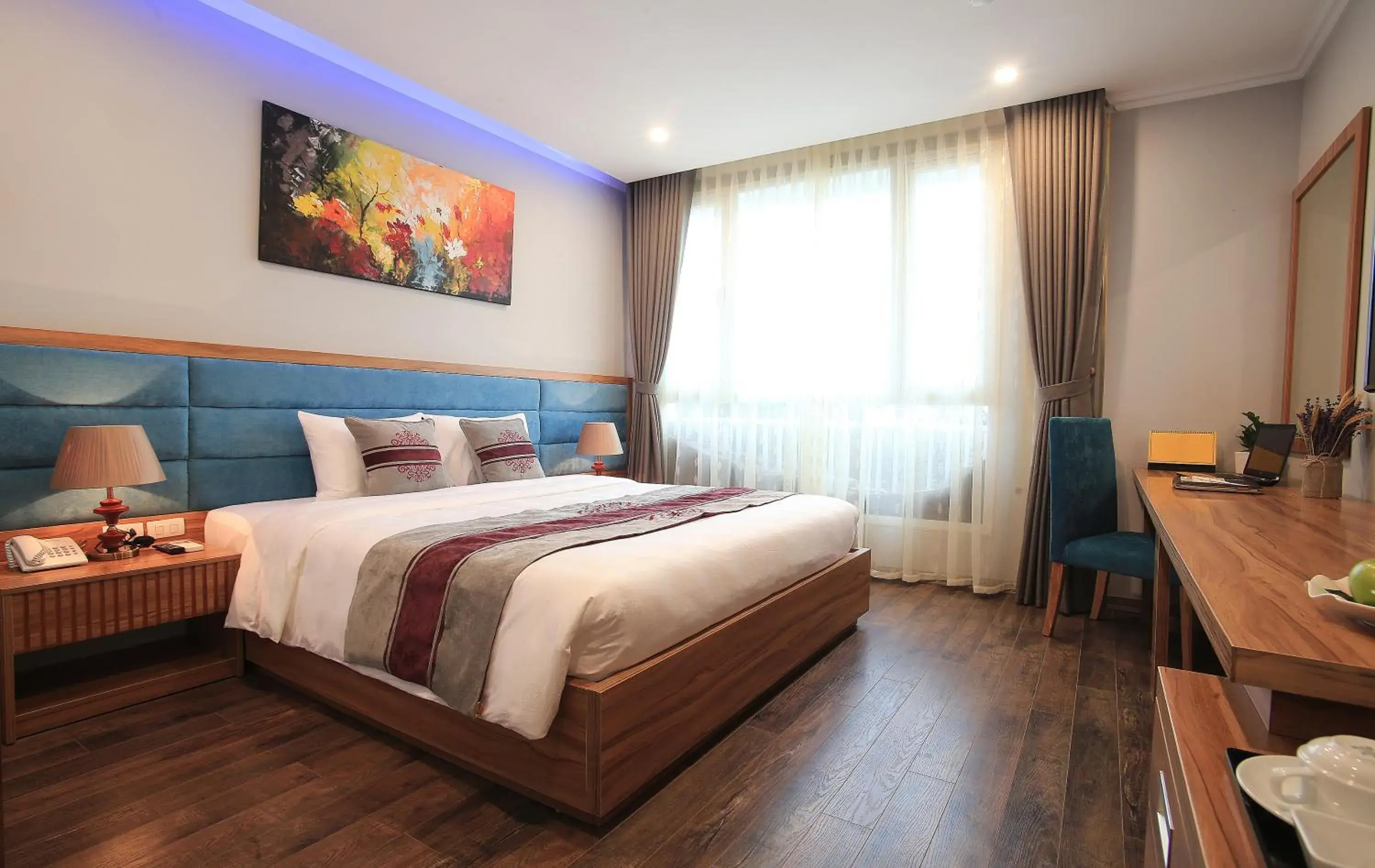 Standard King Room - single occupancy in Oriana Hotel Standard King Room - single occupancy in Oriana Hotel