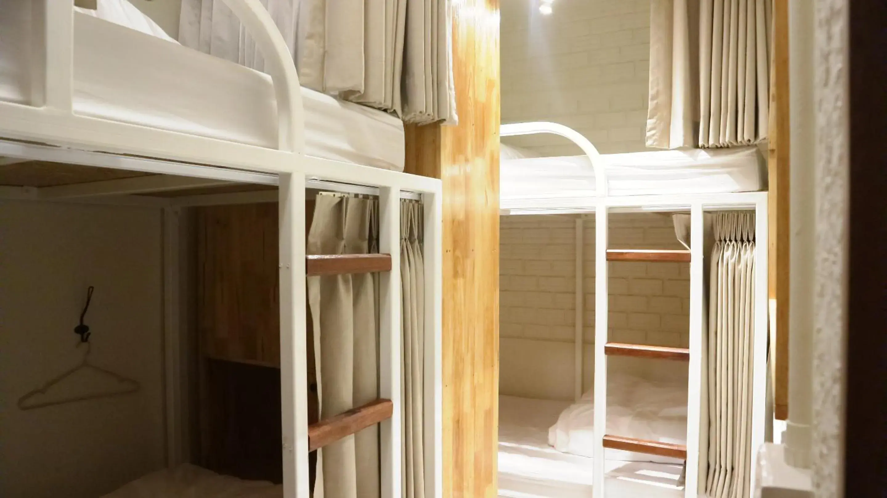 Bed in 4-Bed Mixed Dormitory Room in Silla House Bed in 4-Bed Mixed Dormitory Room in Silla House