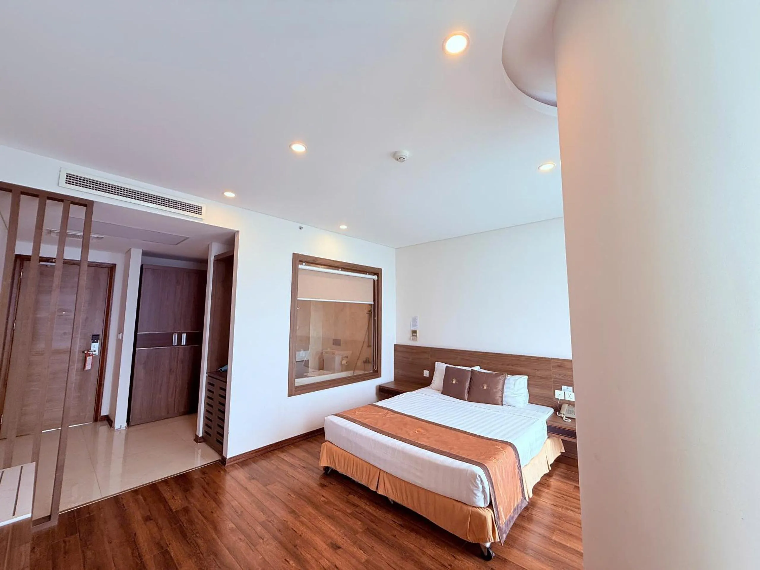 Bed in Lenid Ocean View Hotel