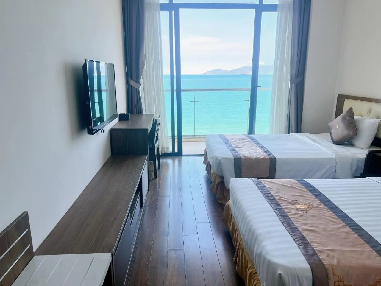 TV and multimedia, Bed in Lenid Ocean View Hotel