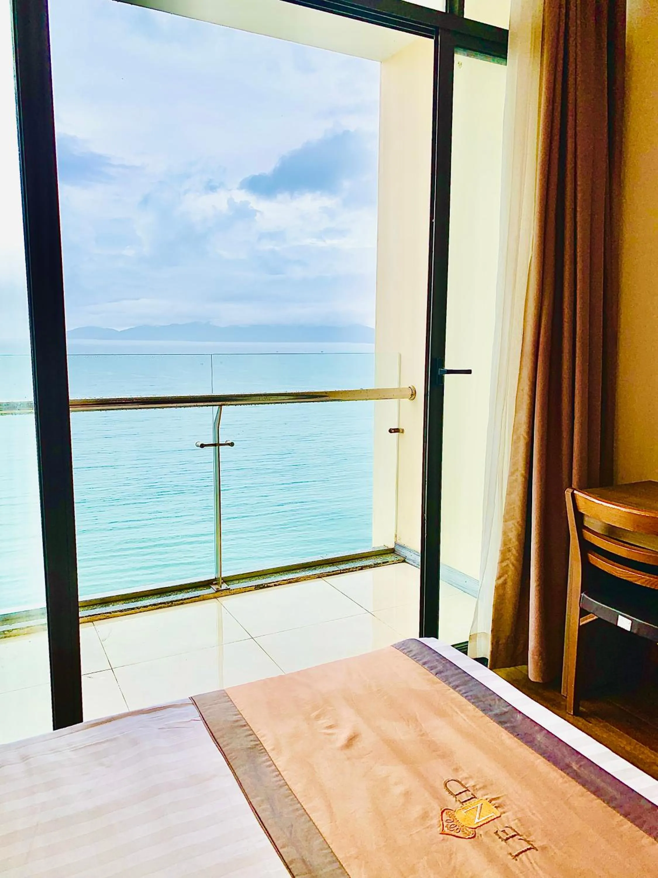 Bed in Lenid Ocean View Hotel