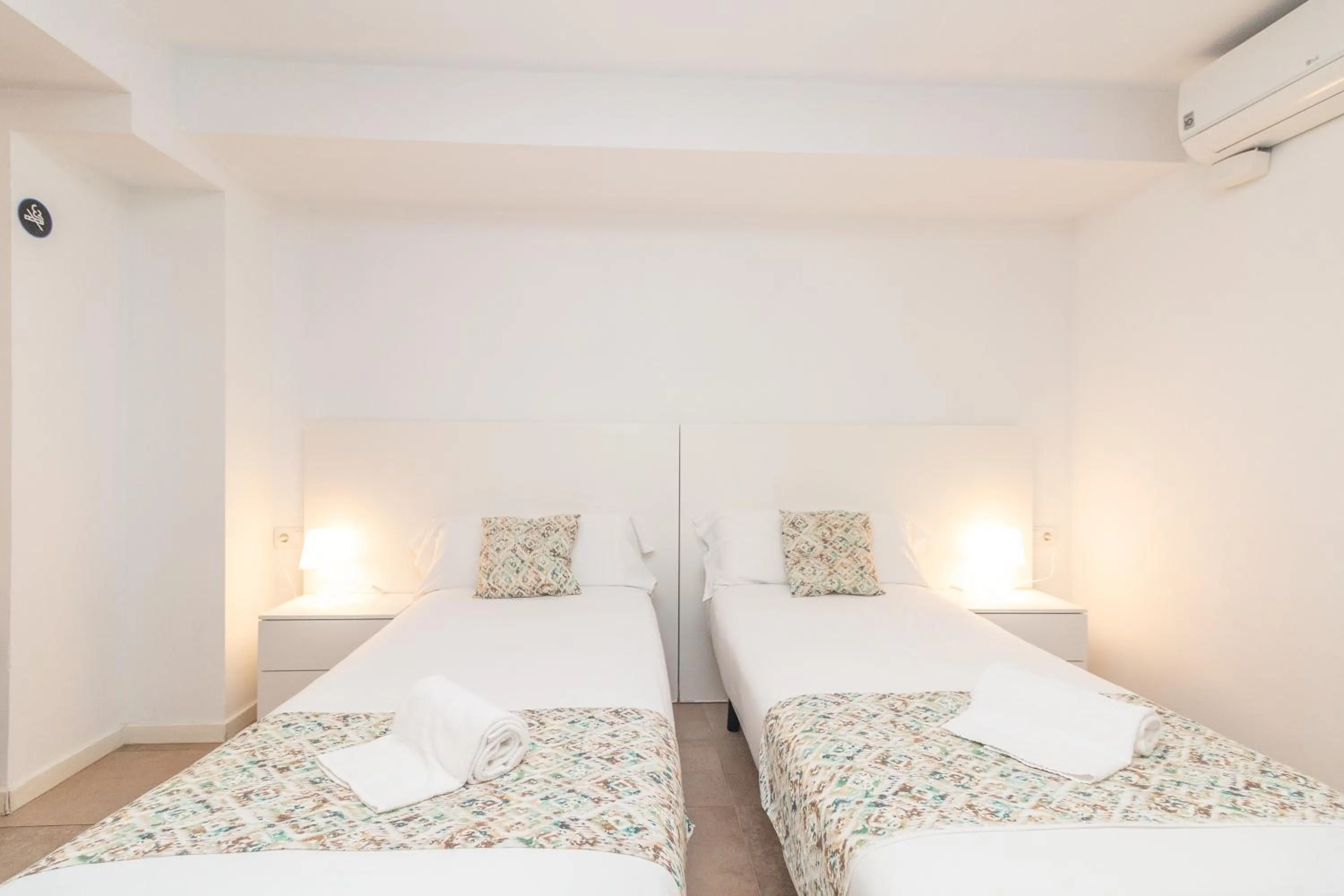 Bed in BET Apartments - Abastos