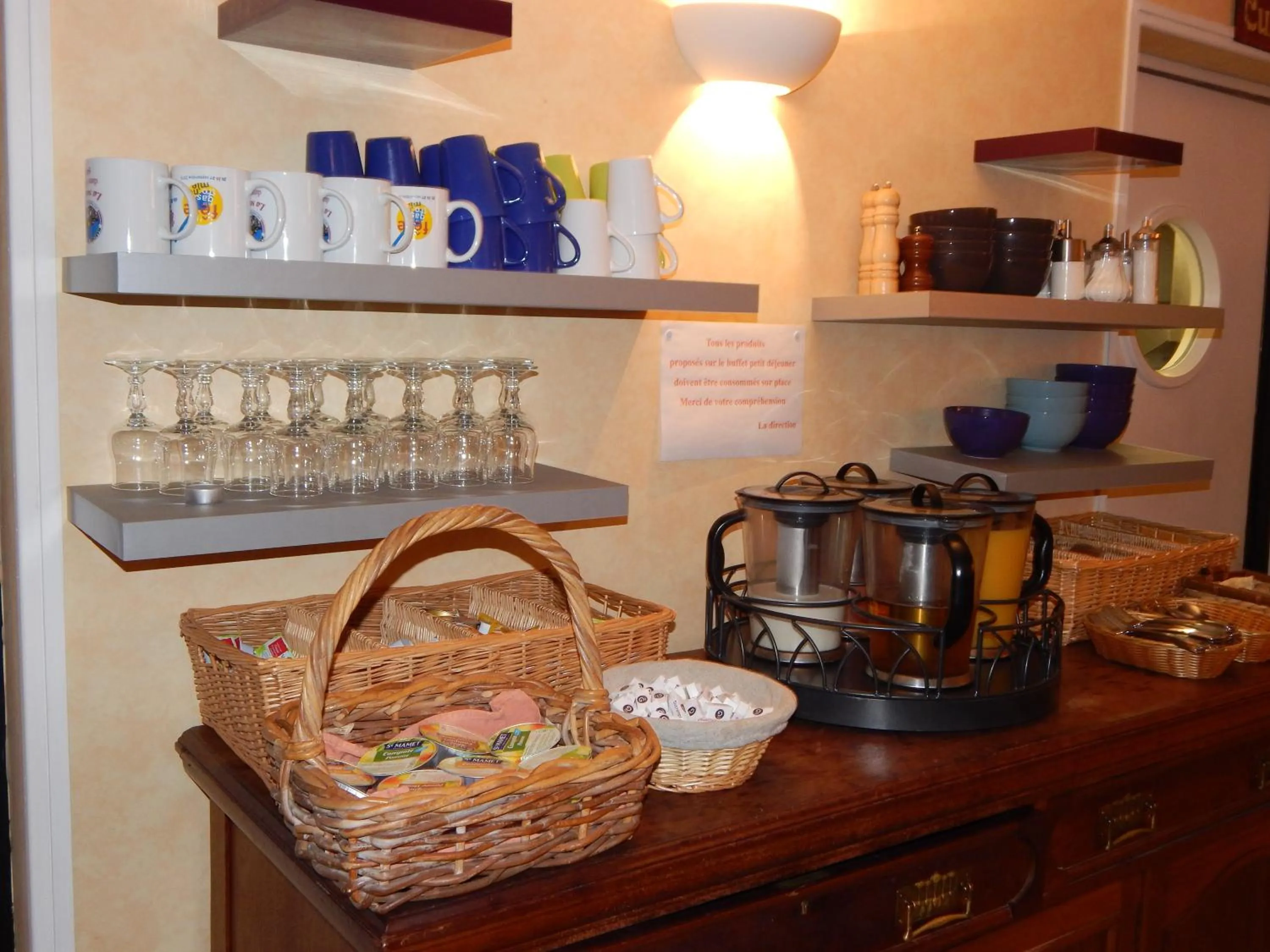 Buffet breakfast in Le Lion D'or