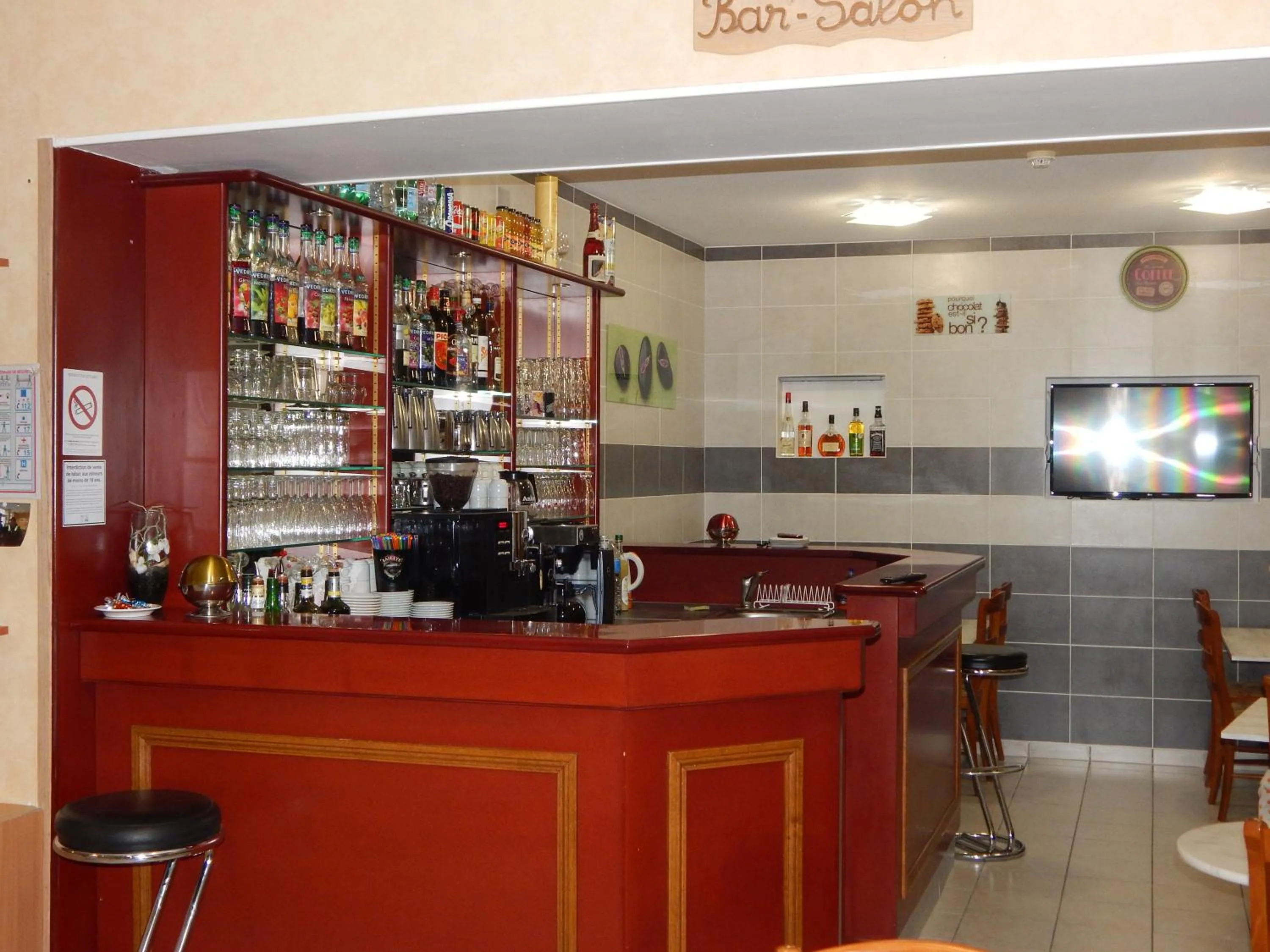 Lounge or bar in Le Lion D'or