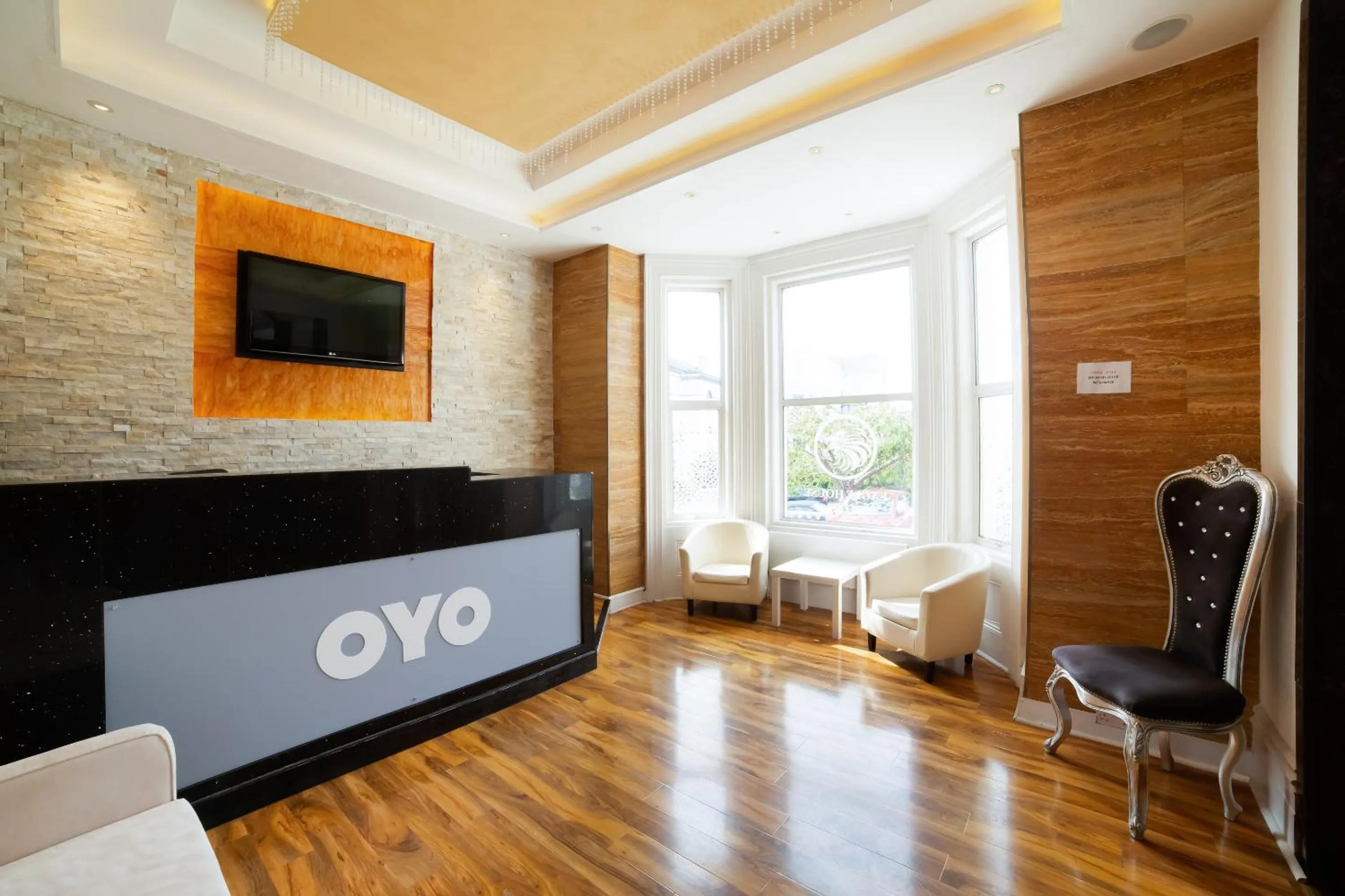 Lobby or reception in OYO Eagle House Hotel, St Leonards Hastings