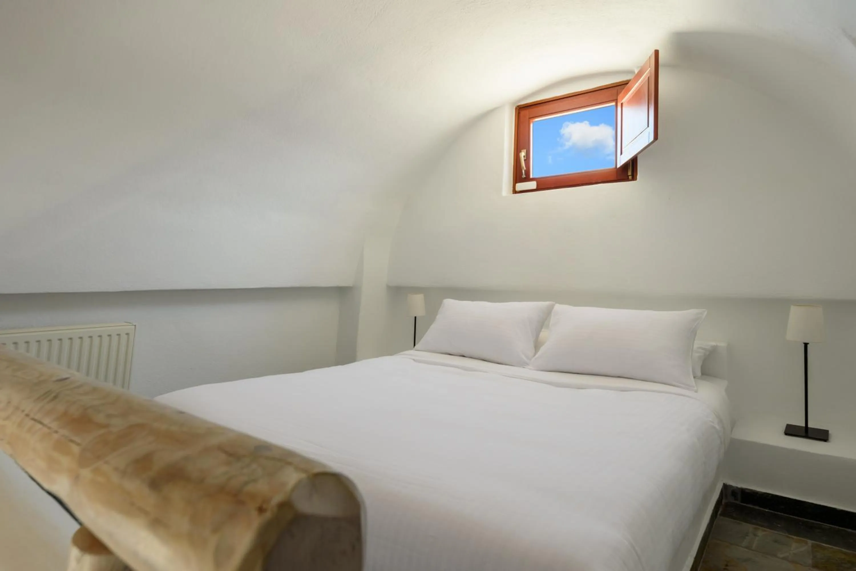 Bed in Aquaria Villa