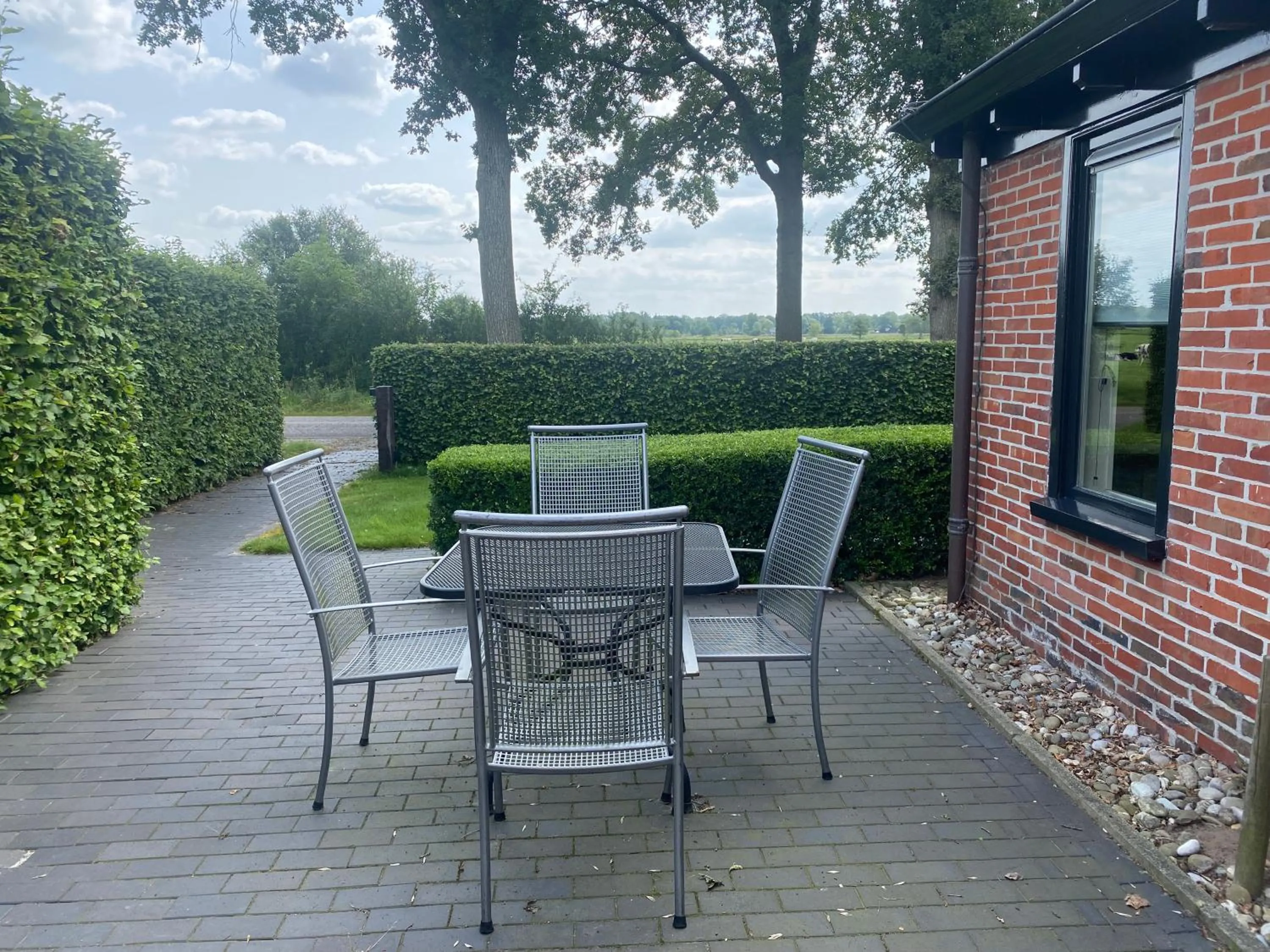 Garden view in Kindvriendelijk appartement de Hooge Stukken onder de rook van Groningen