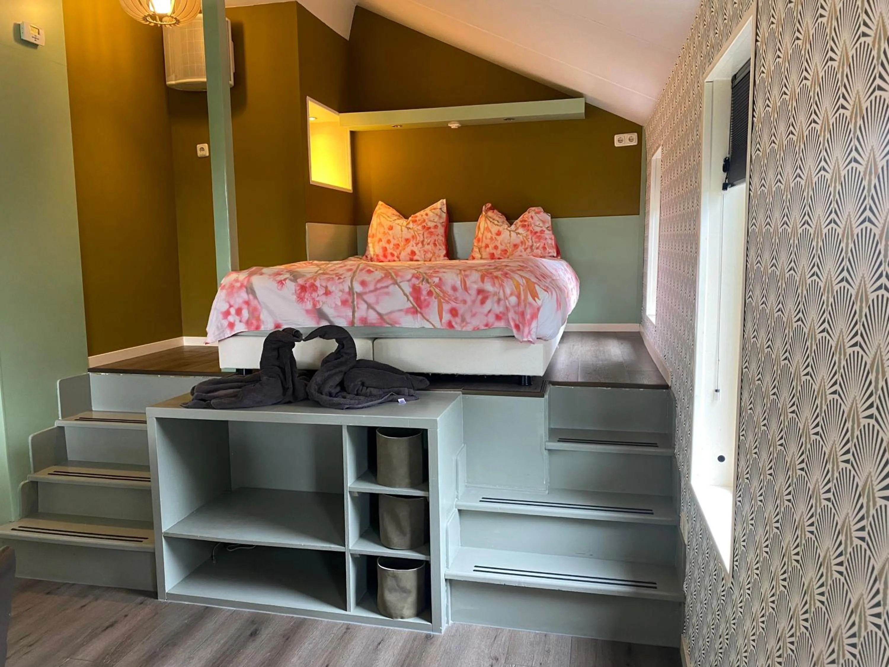 Bedroom, Bed in Kindvriendelijk appartement de Hooge Stukken onder de rook van Groningen