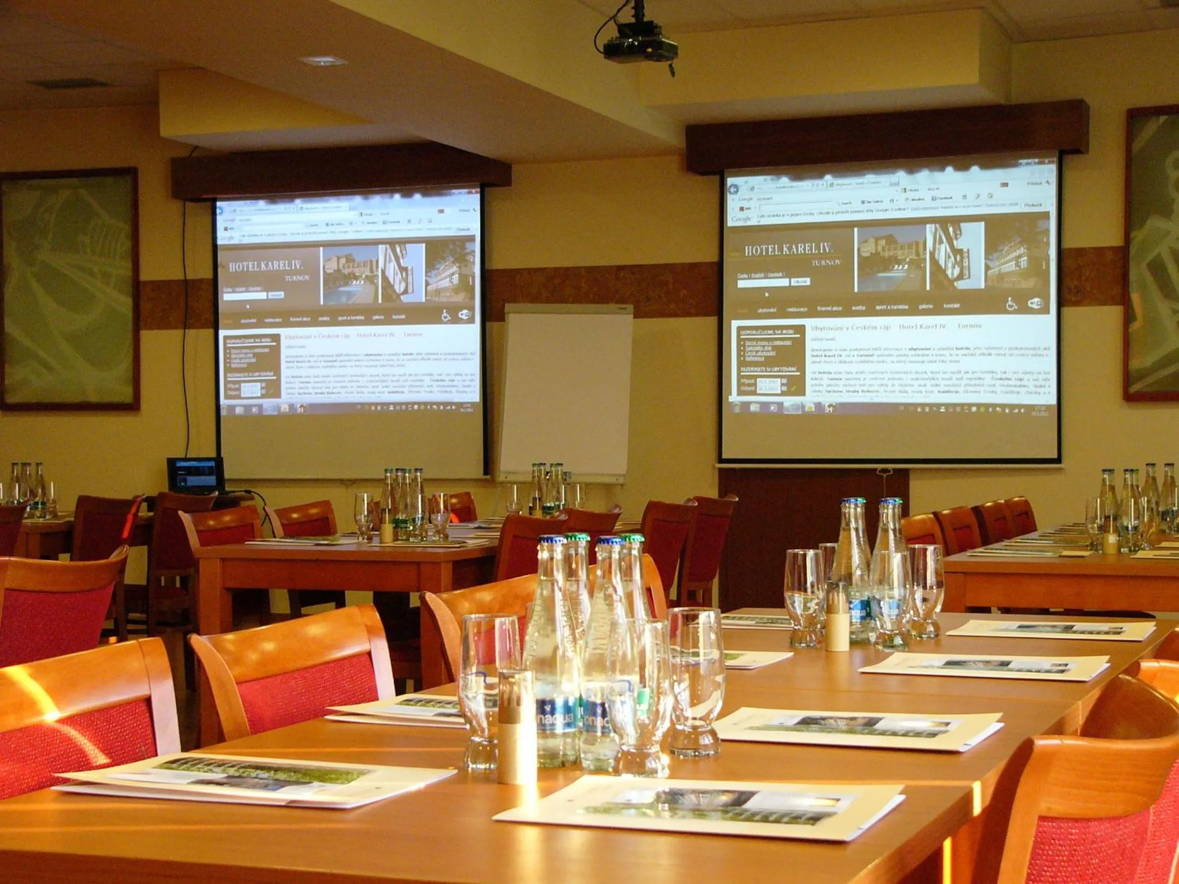 Restaurant/places to eat in Hotel Karel IV.