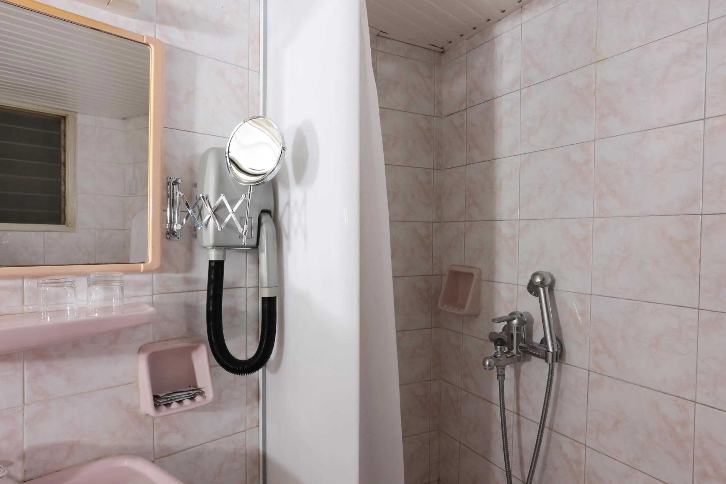 Bathroom in Xenophon Hotel