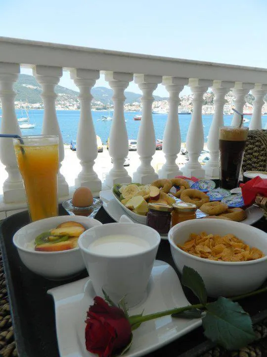 Food and drinks in Arcadia Suites & Spa