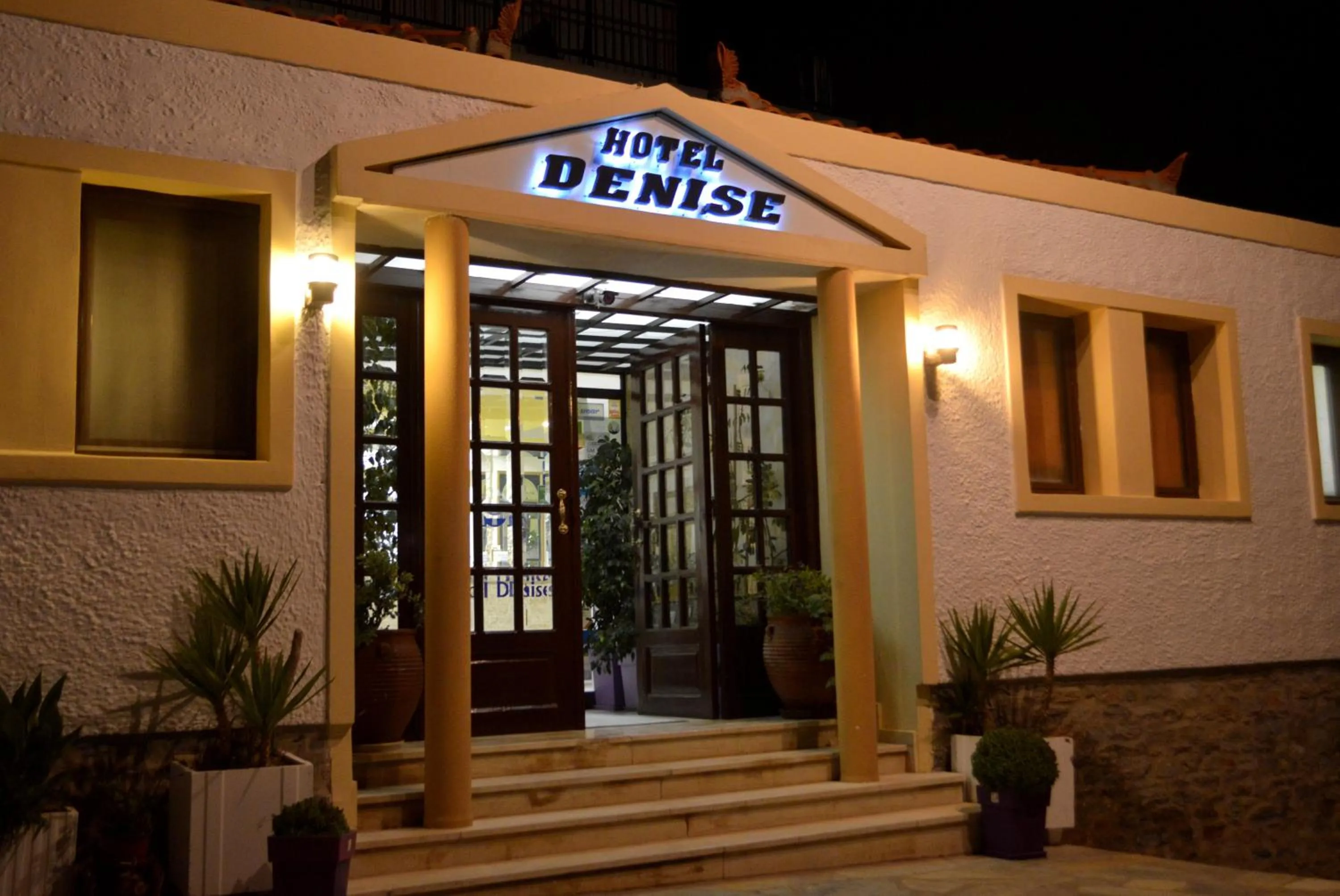 Facade/entrance in Denise Hotel