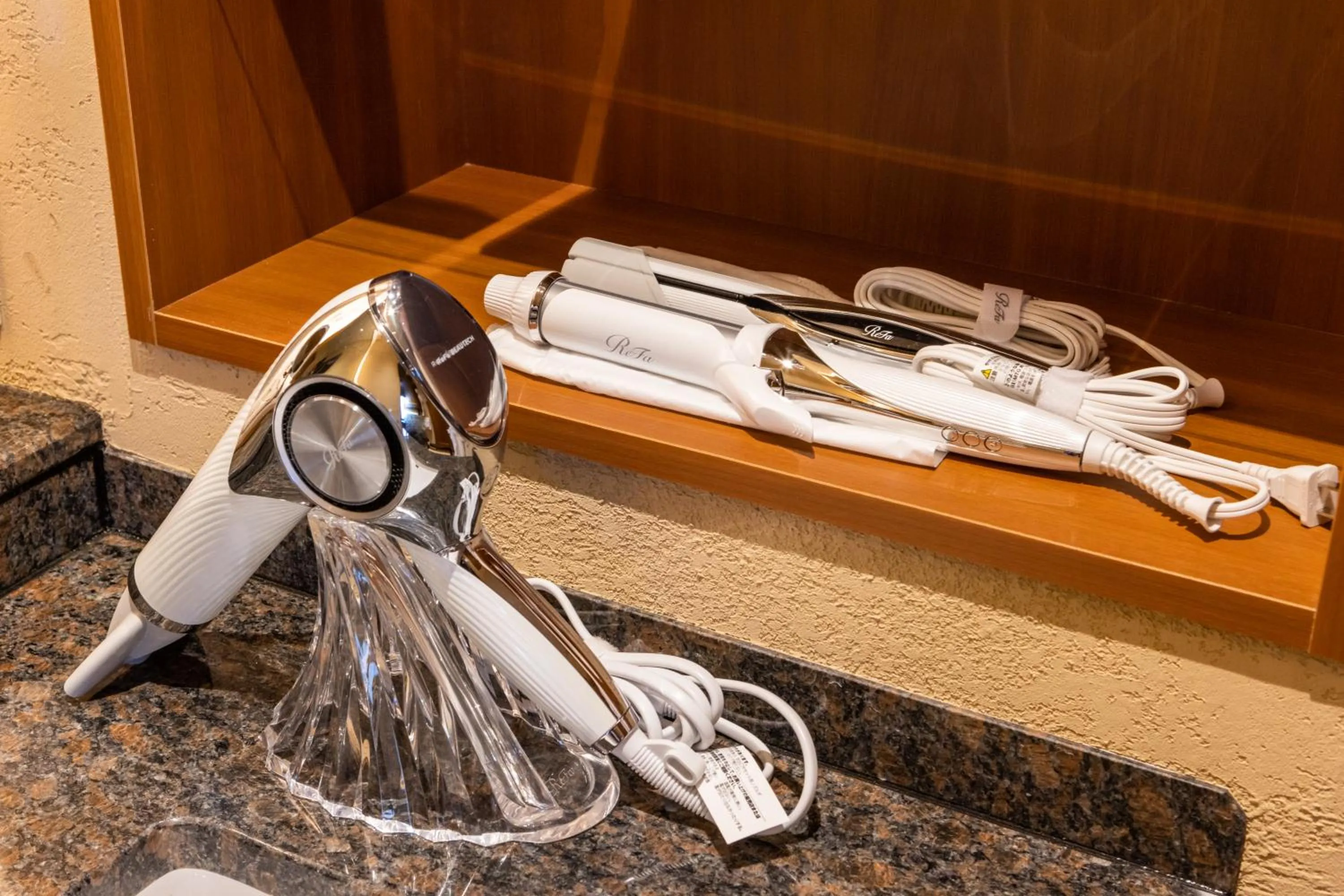 hair dryier in Hotel Oosado