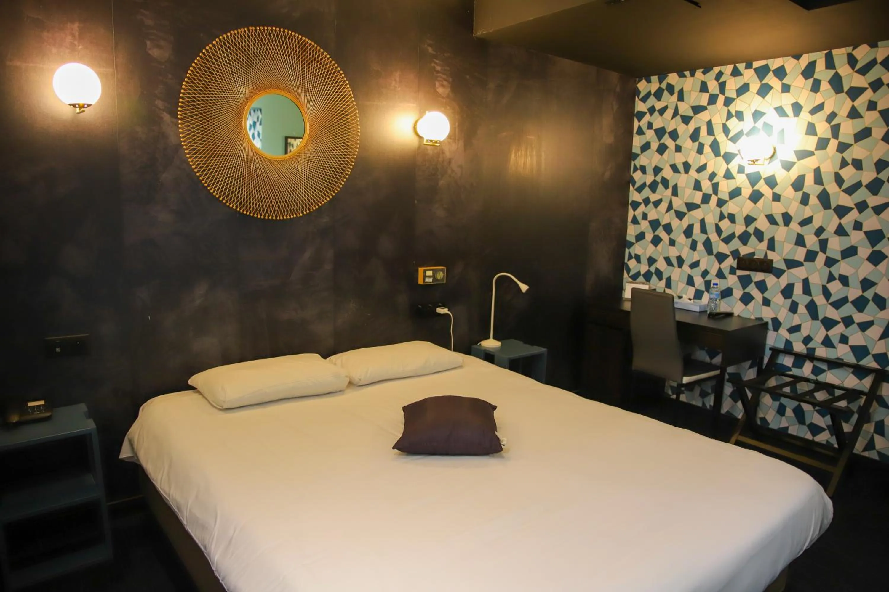 Brit Hotel Aux Sacres Reims, Centre Historique