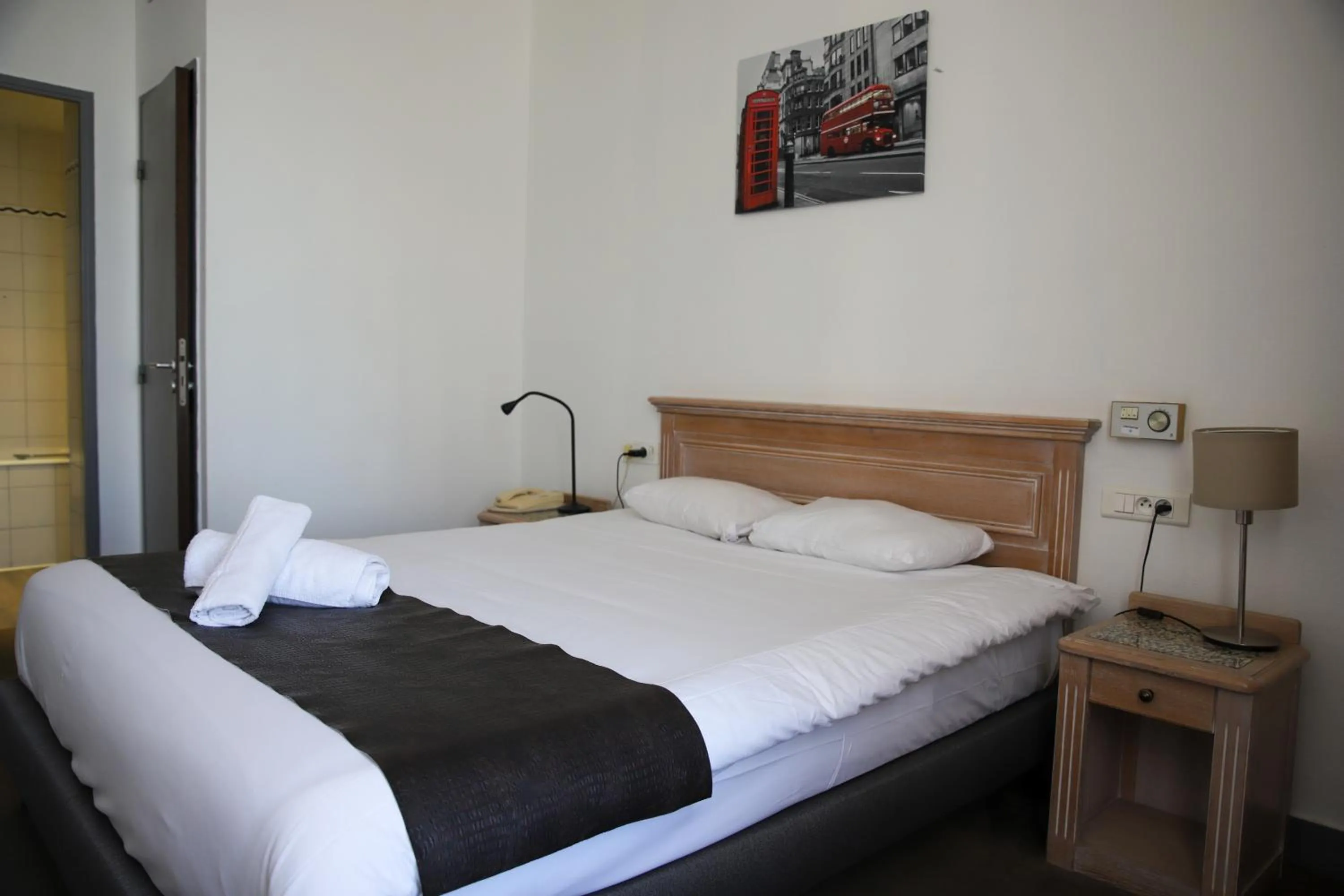 Brit Hotel Aux Sacres Reims, Centre Historique