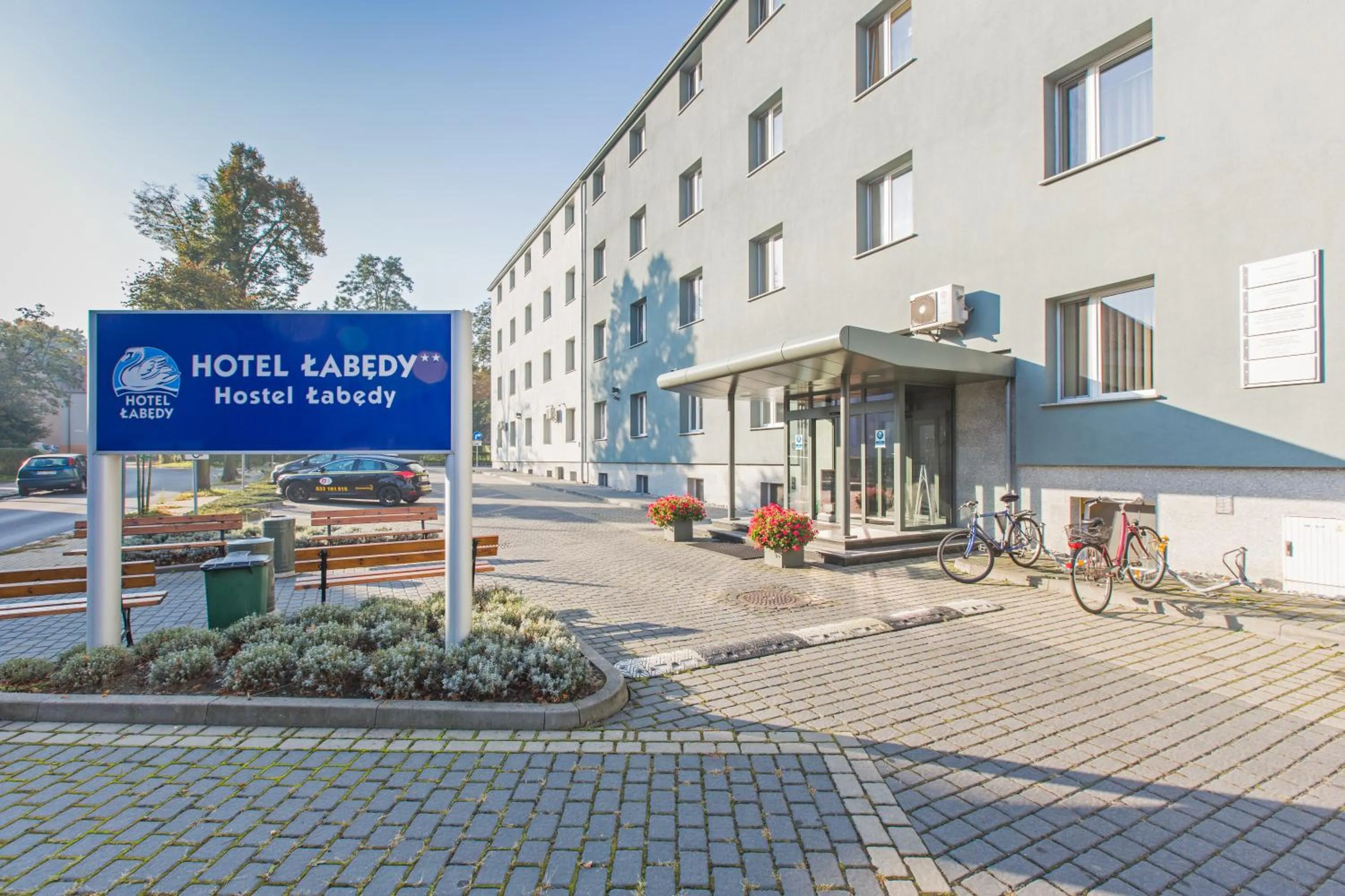 HOTEL ŁABĘDY i Hostel Łabędy