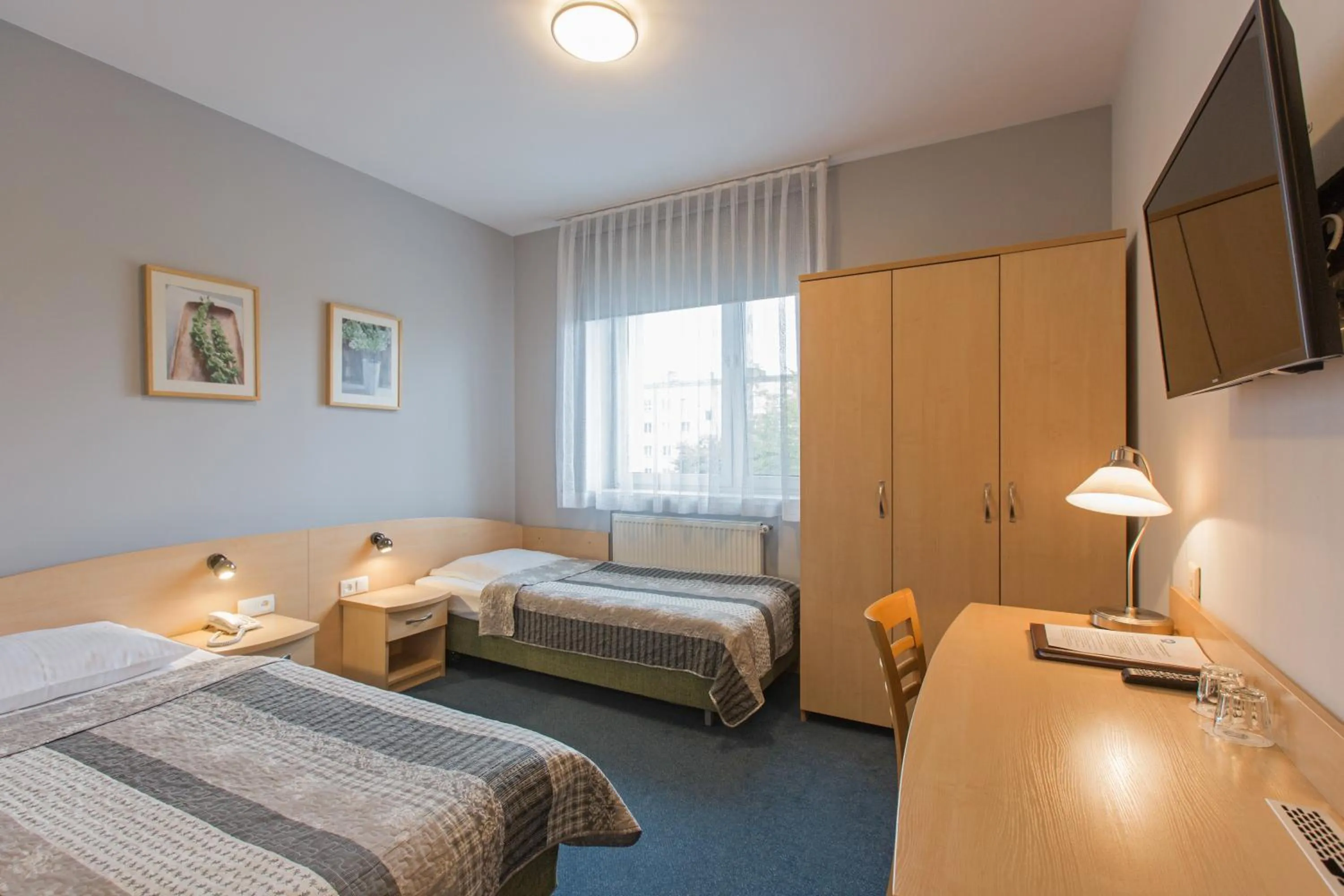 Bed in HOTEL ŁABĘDY i Hostel Łabędy