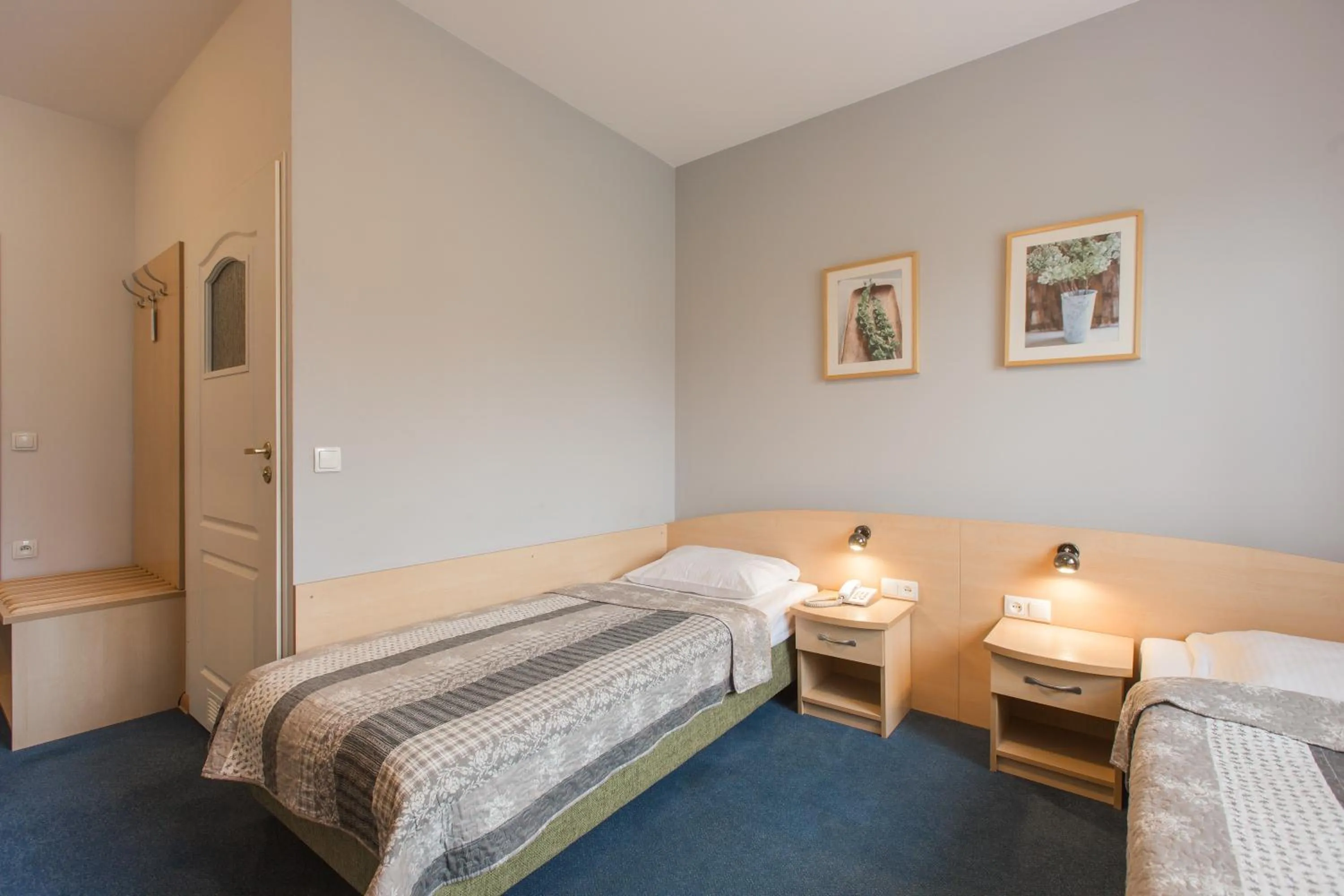 Bed in HOTEL ŁABĘDY i Hostel Łabędy