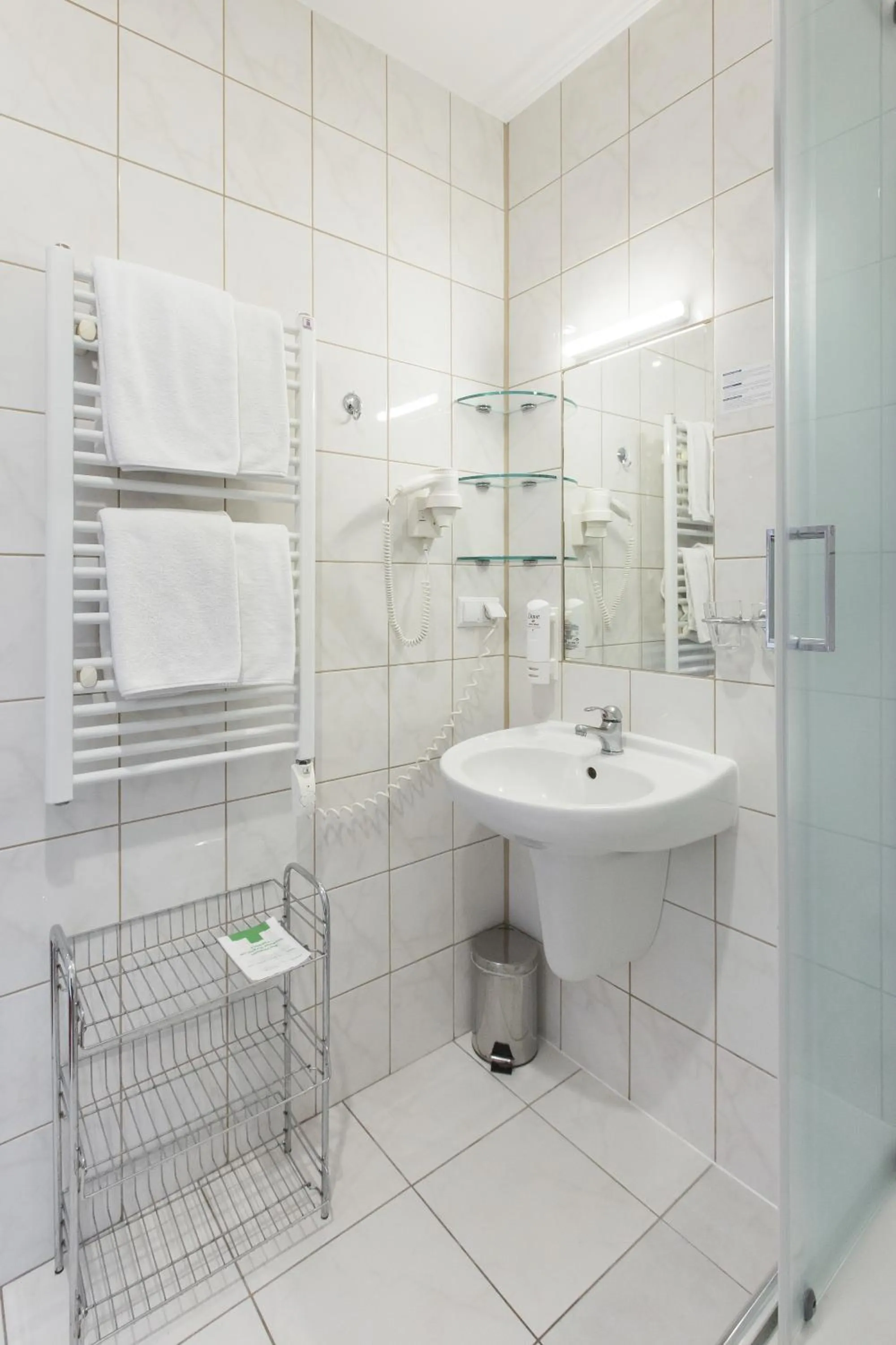 HOTEL ŁABĘDY i Hostel Łabędy