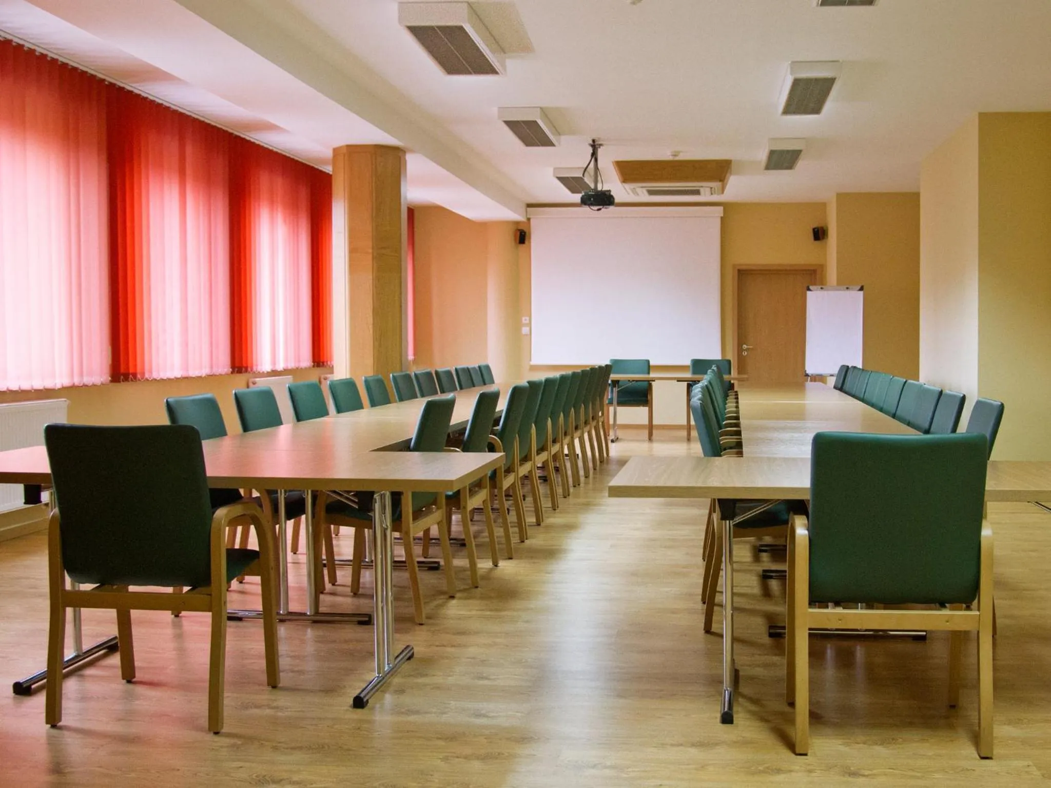 Business facilities in HOTEL ŁABĘDY i Hostel Łabędy