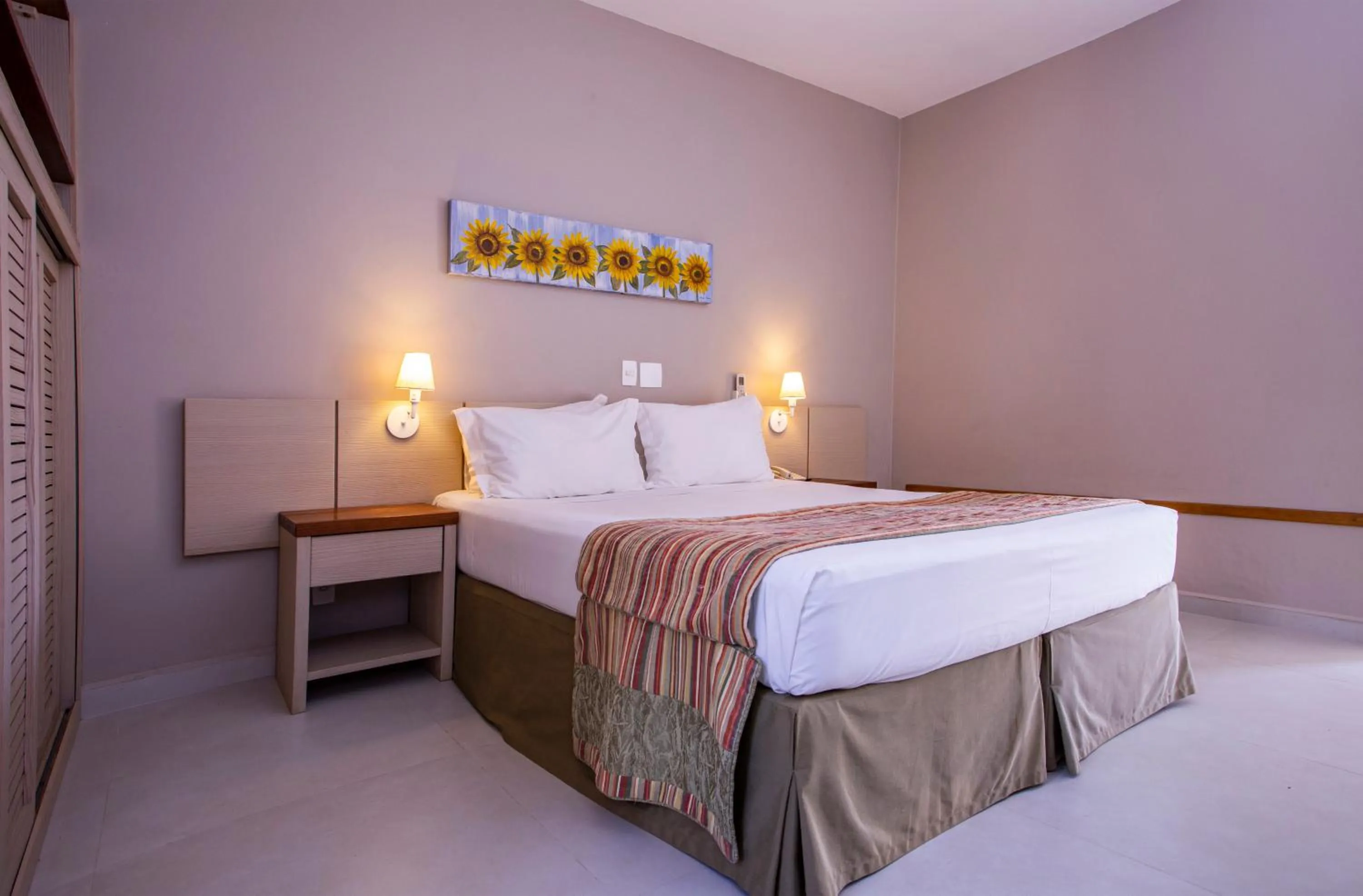 Photo of the whole room, Bed in Ciribaí Praia Hotel