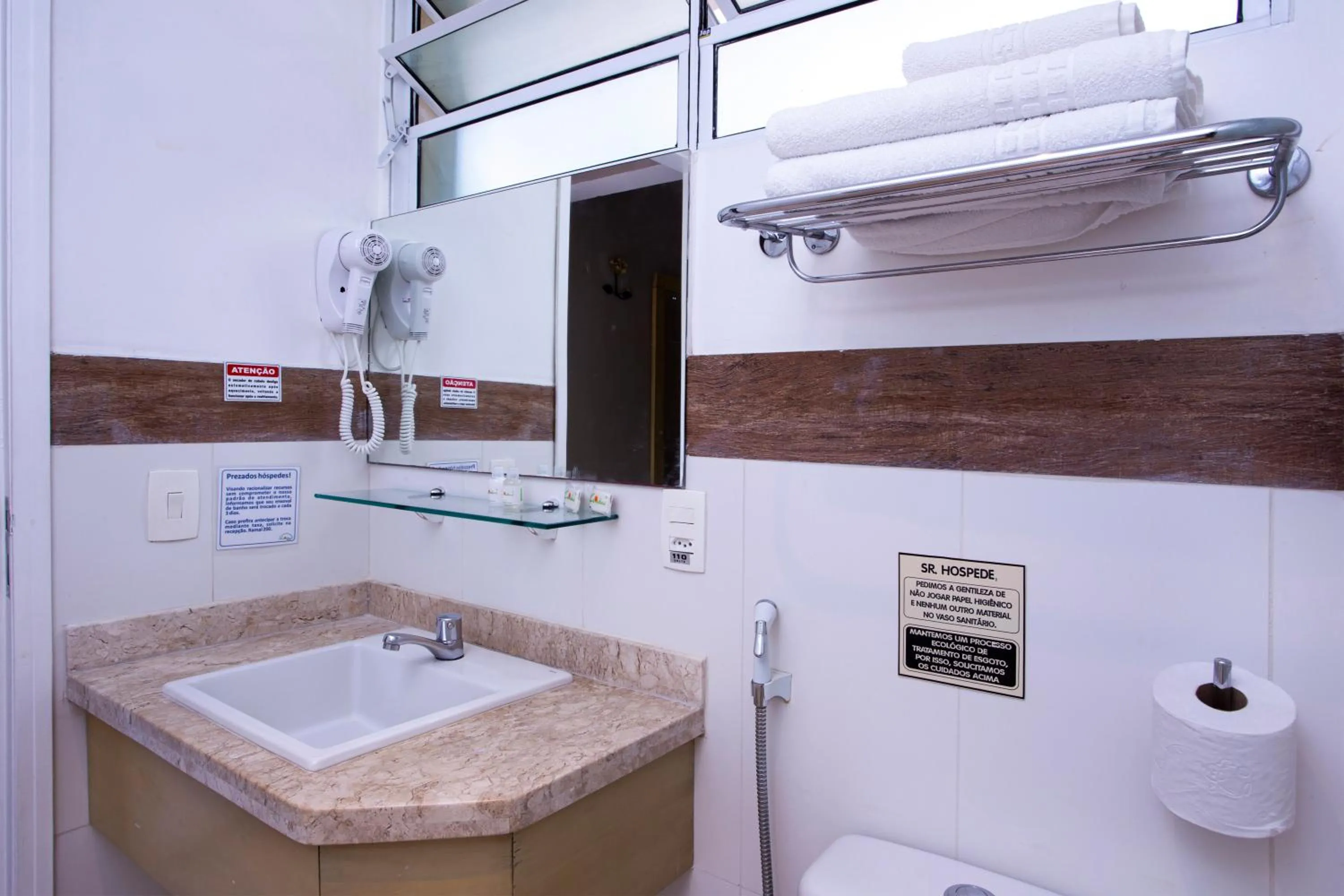 Bathroom in Ciribaí Praia Hotel